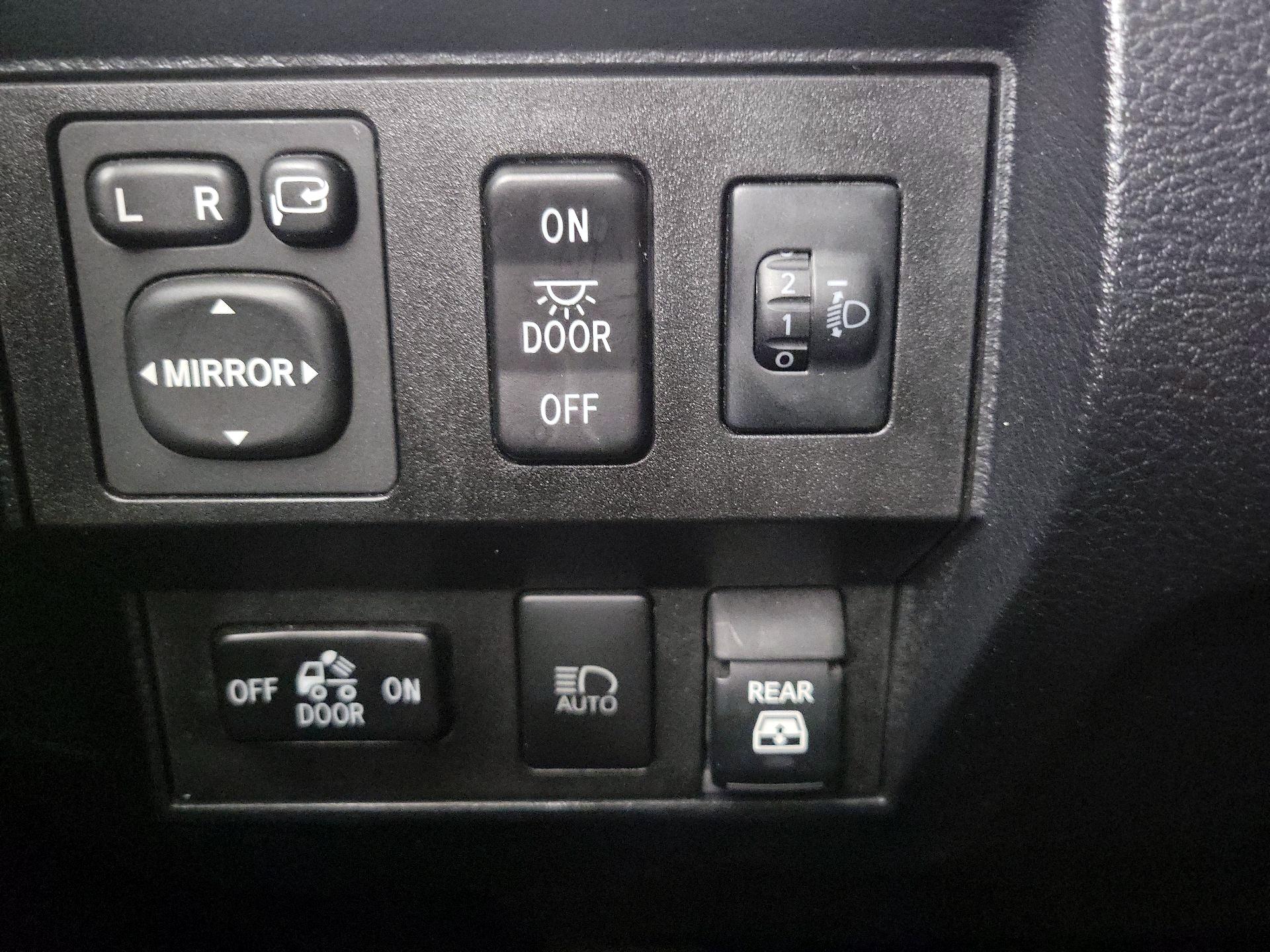 Thumbnail: 2019 Toyota Tundra - 13