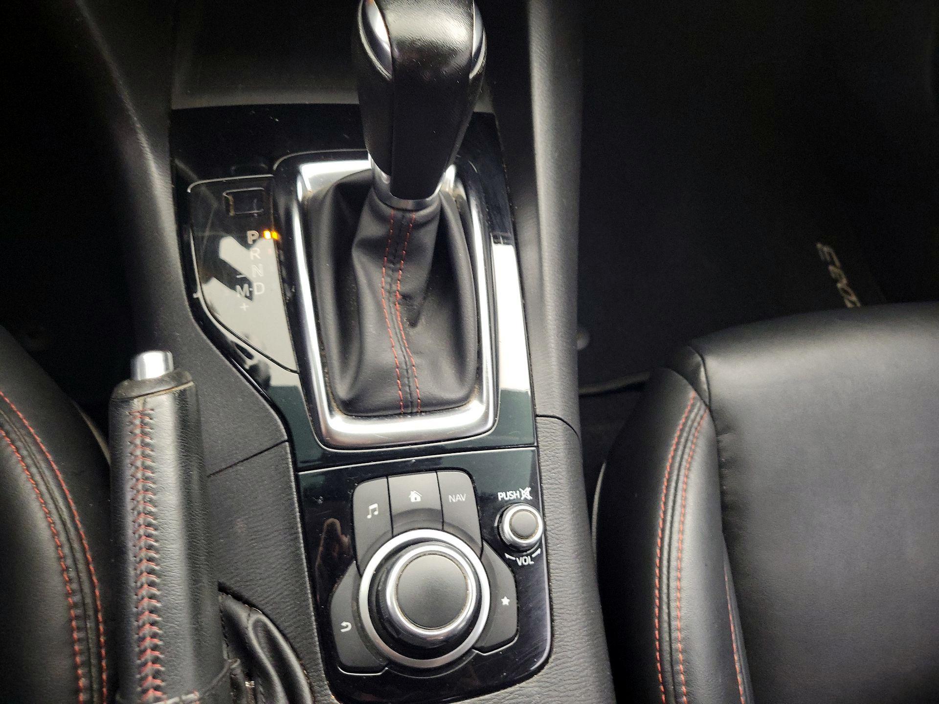 Thumbnail: 2014 Mazda Mazda3 - 18