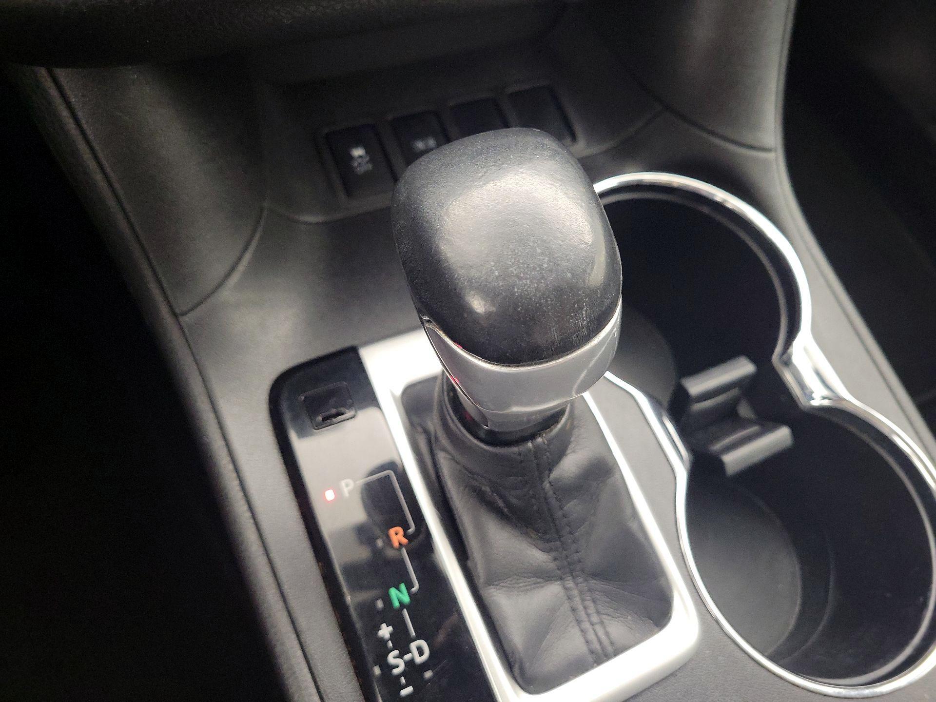 Thumbnail: 2015 Toyota Highlander - 17