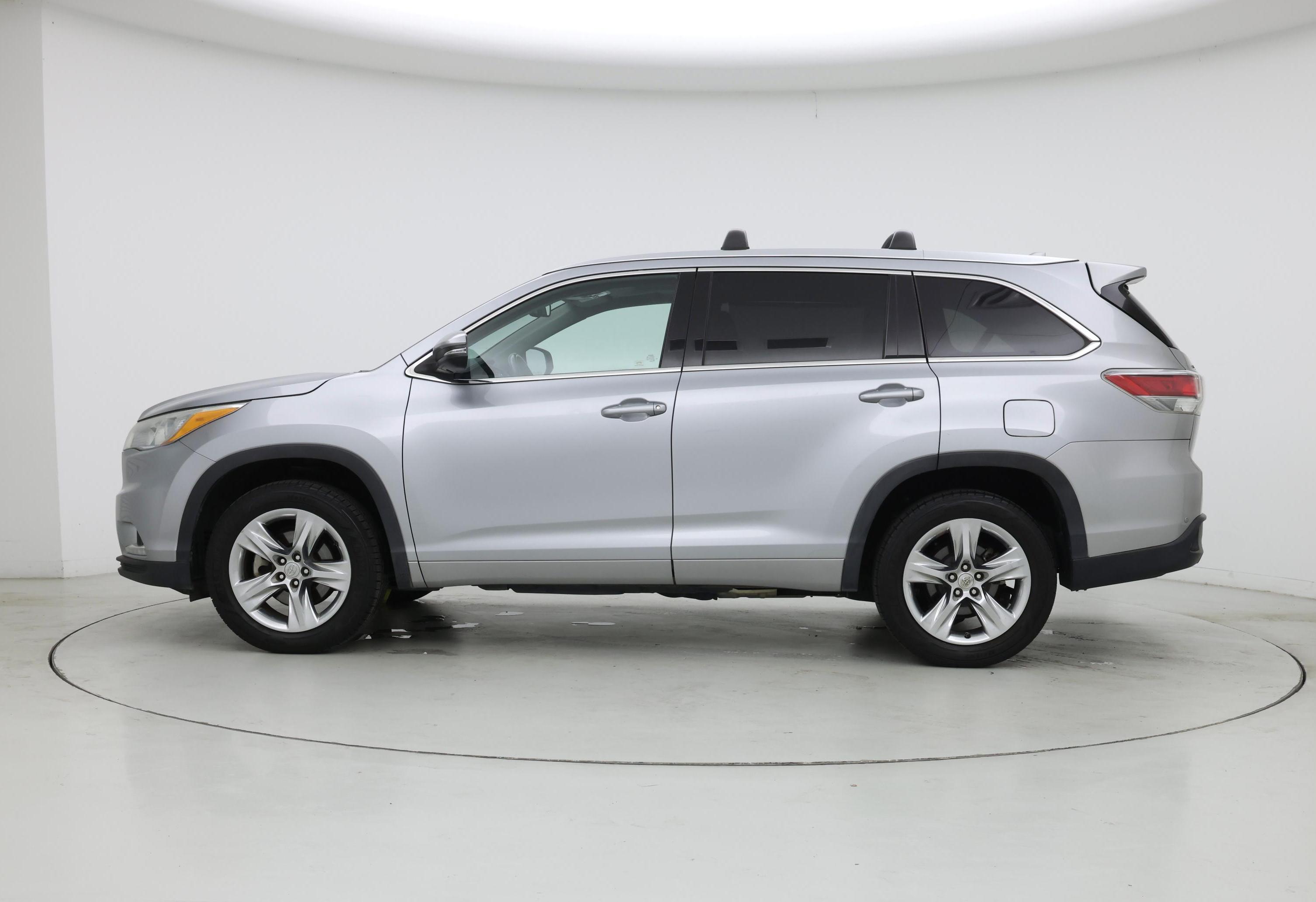 Thumbnail: 2015 Toyota Highlander - 3