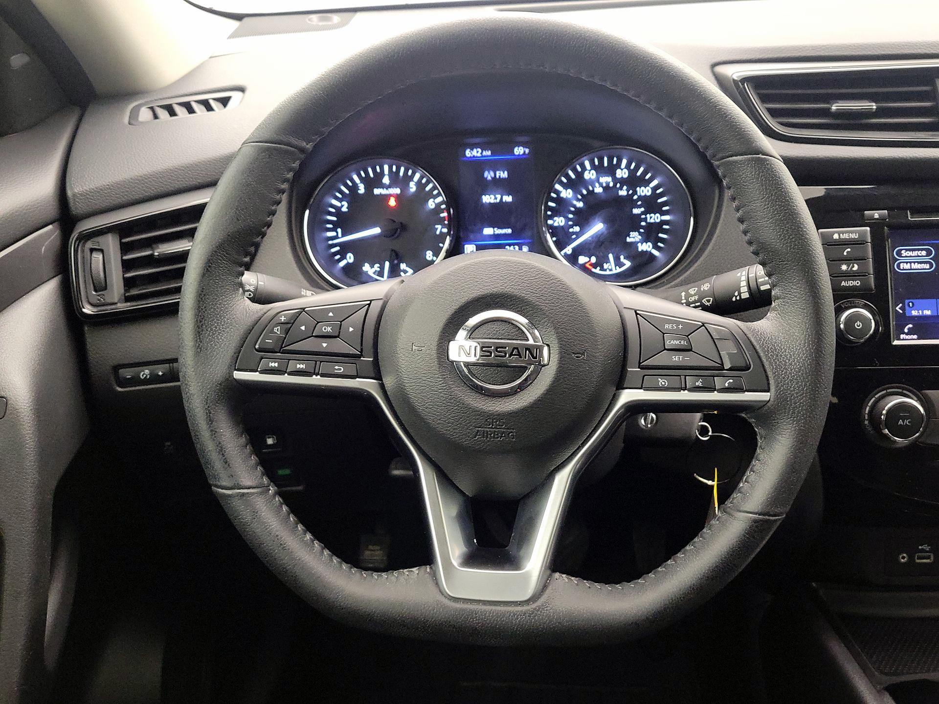 Thumbnail: 2020 Nissan Rogue - 10