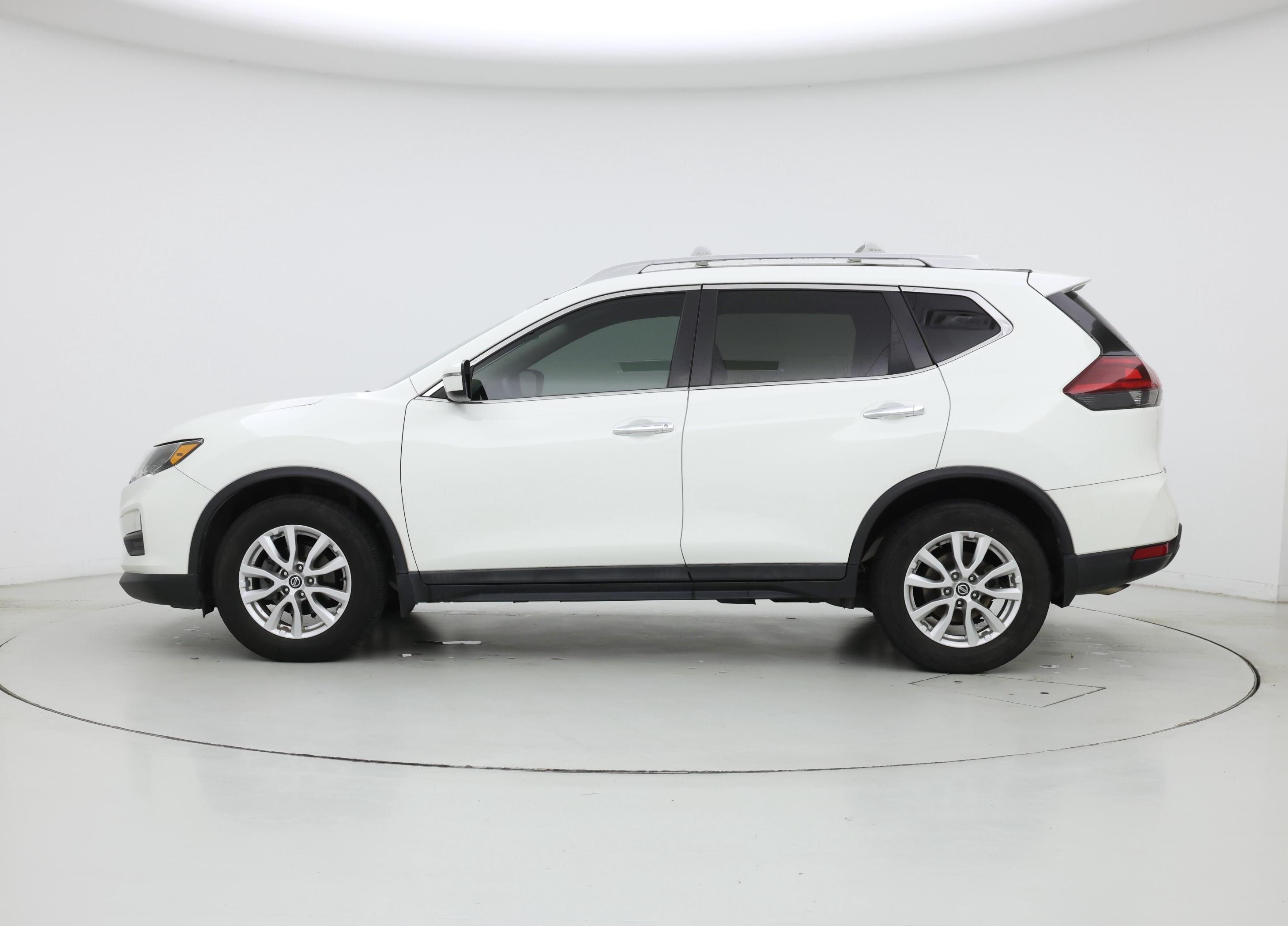 Thumbnail: 2020 Nissan Rogue - 3