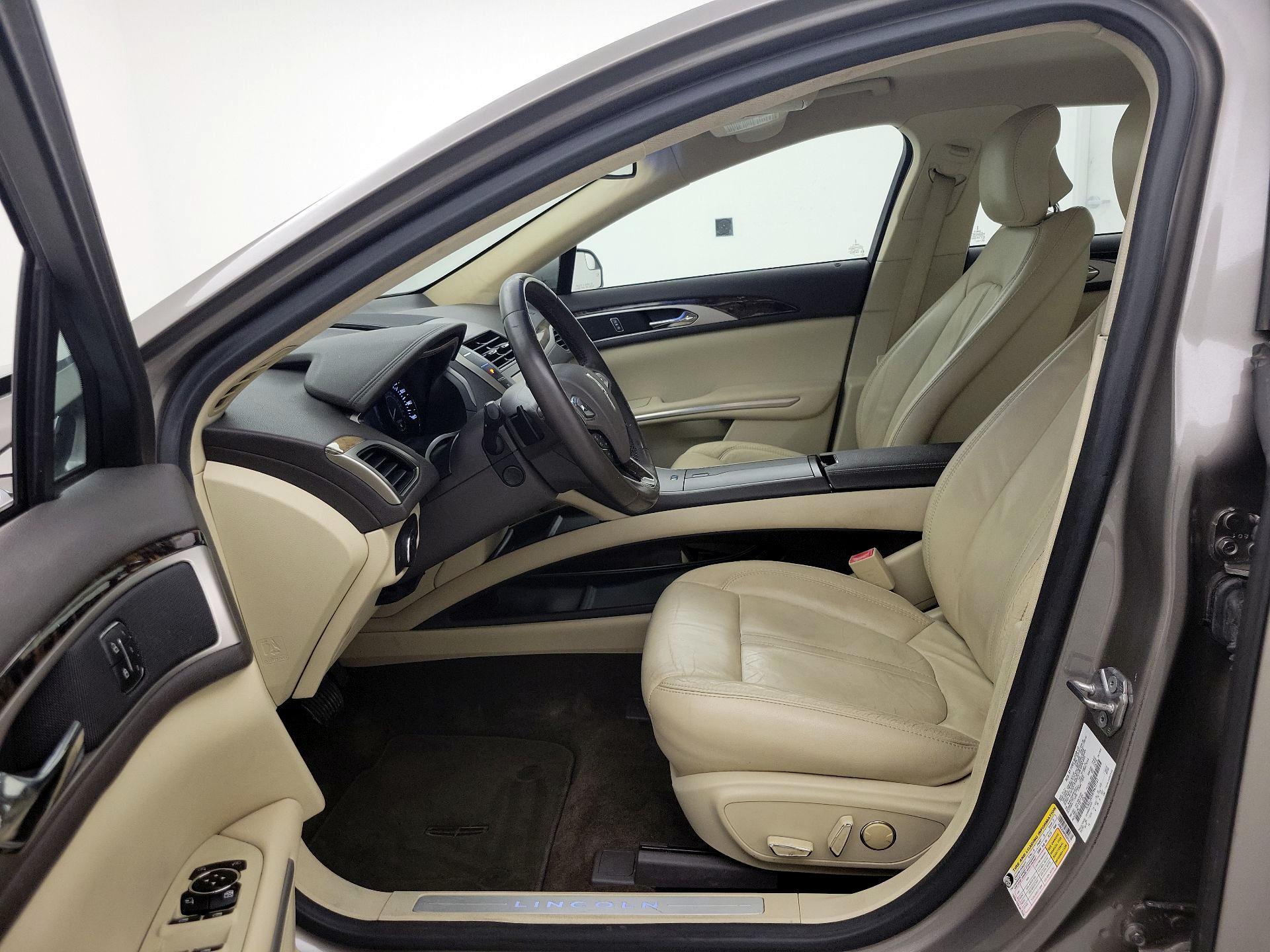 Thumbnail: 2015 Lincoln MKZ - 11