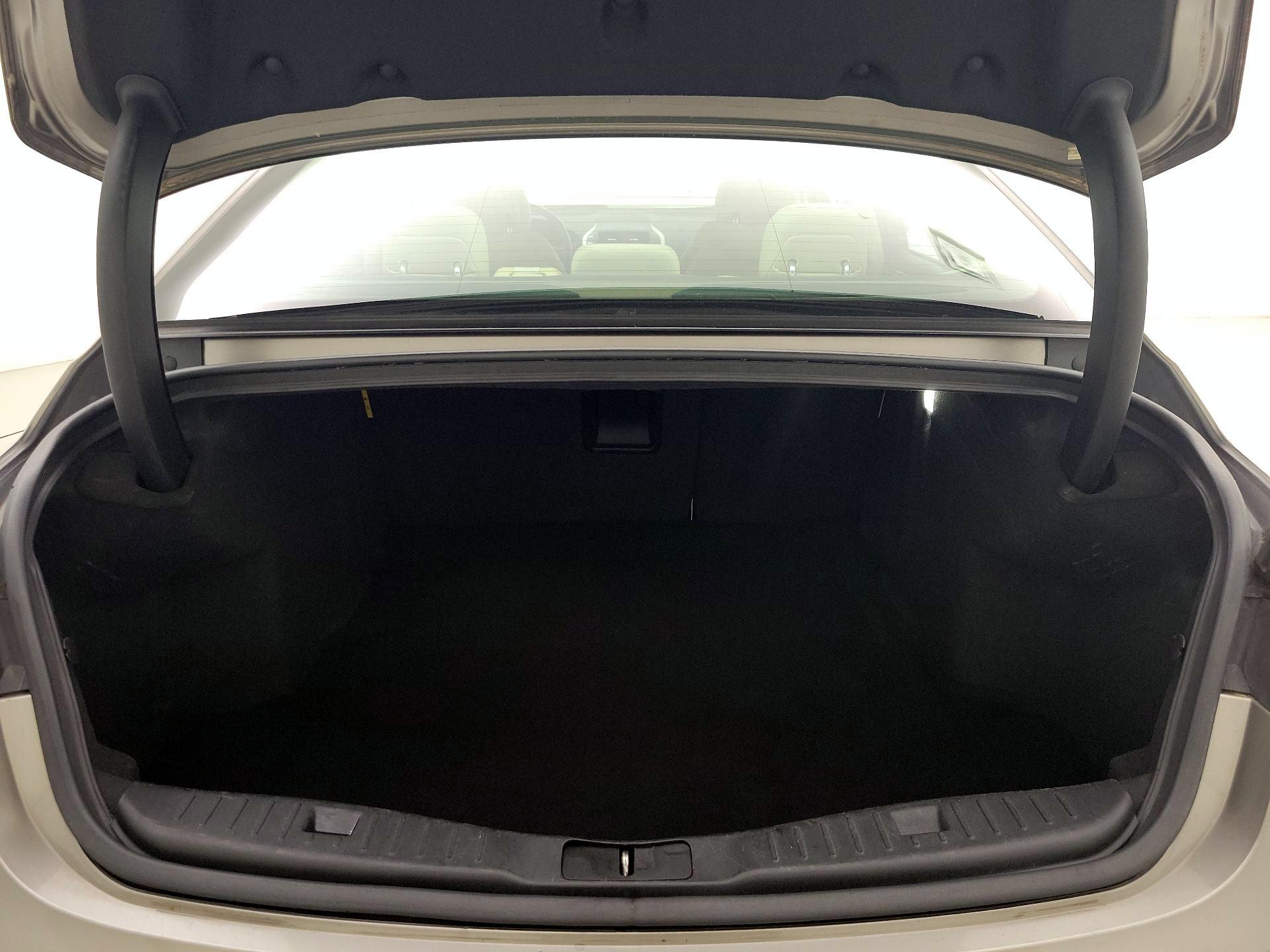 Thumbnail: 2015 Lincoln MKZ - 20