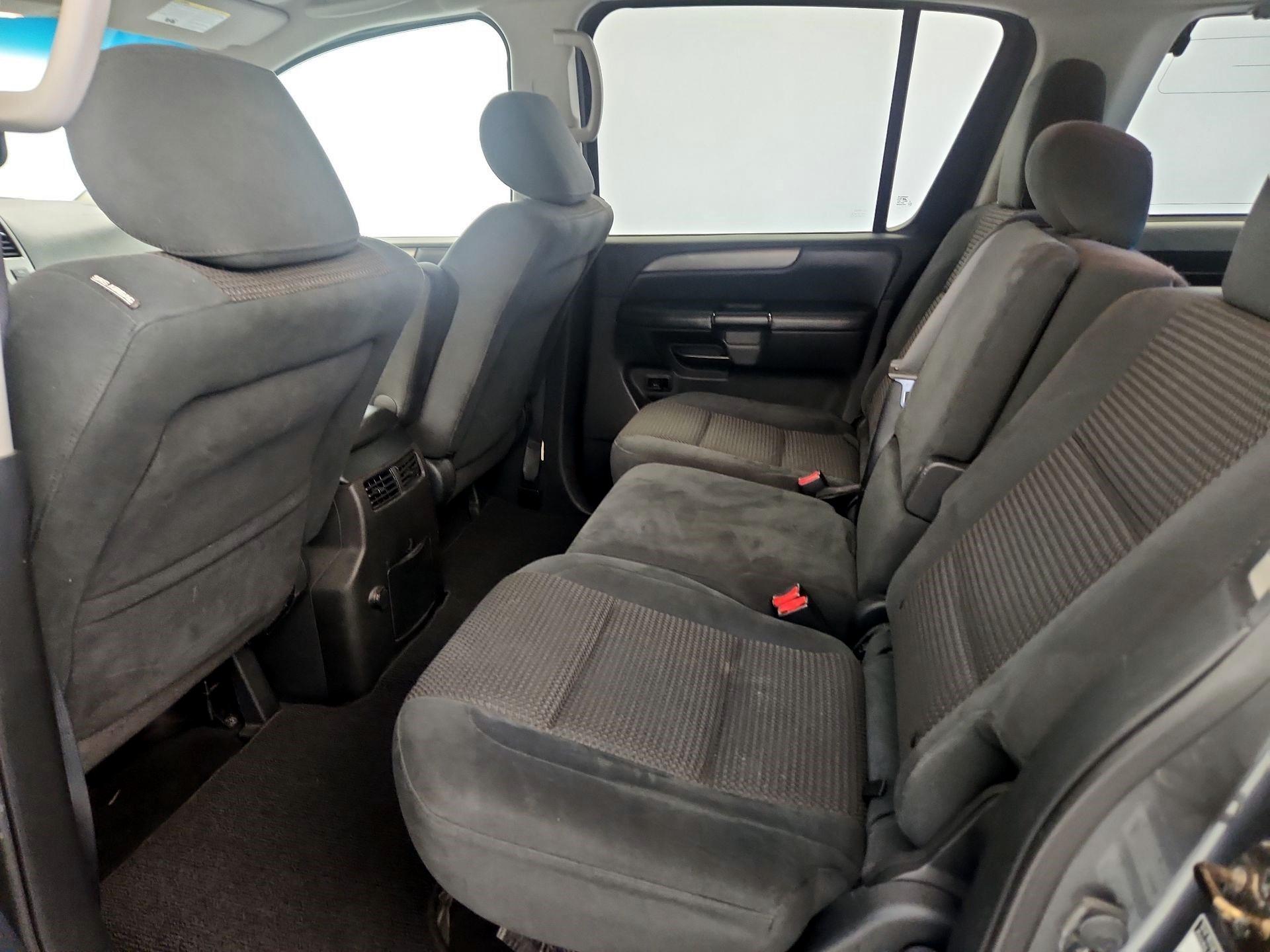 Thumbnail: 2014 Nissan Armada - 17