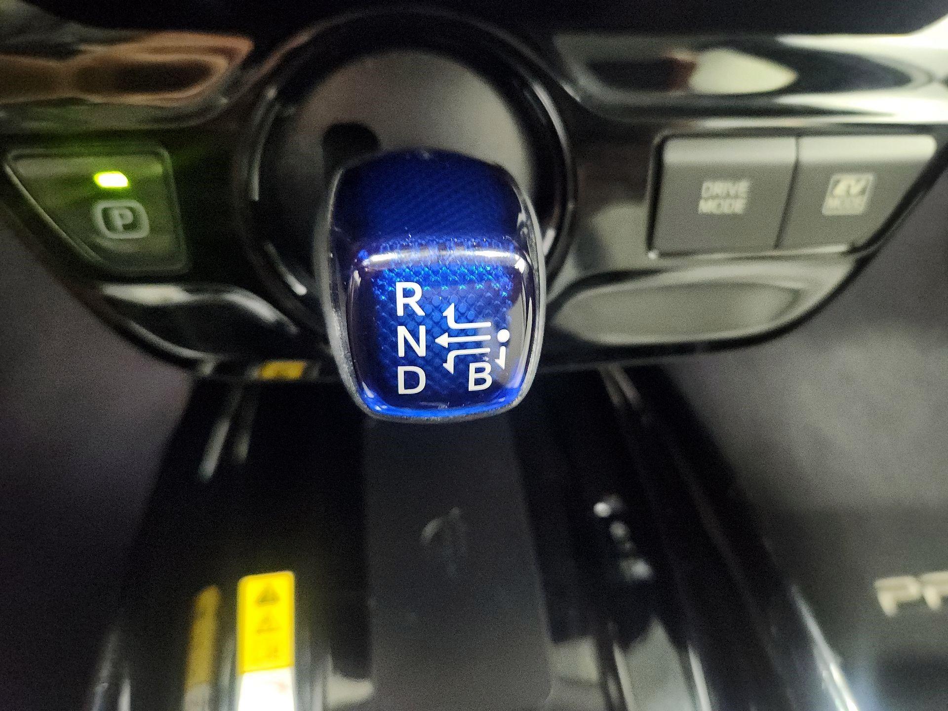 Thumbnail: 2019 Toyota Prius - 18