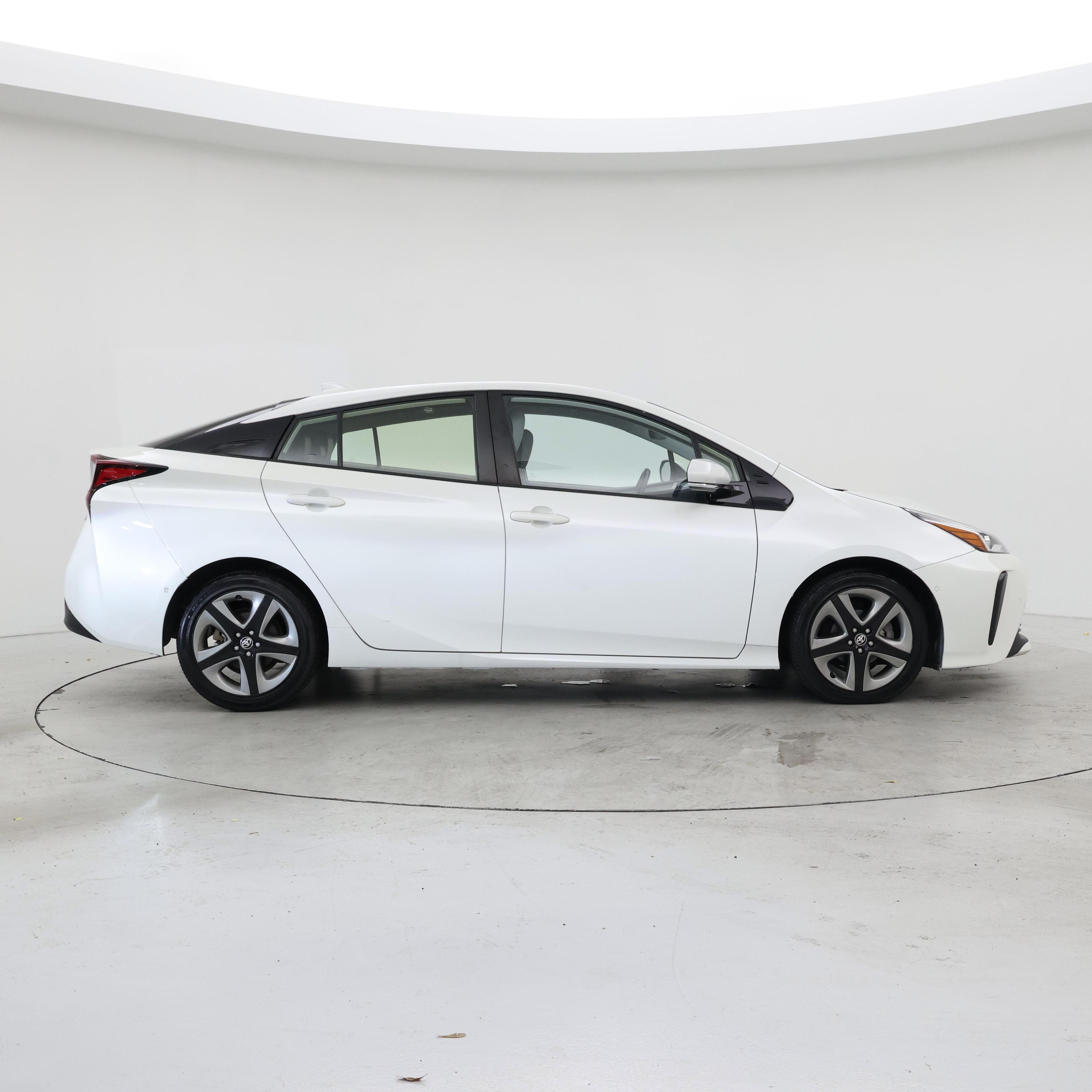 Thumbnail: 2019 Toyota Prius - 7