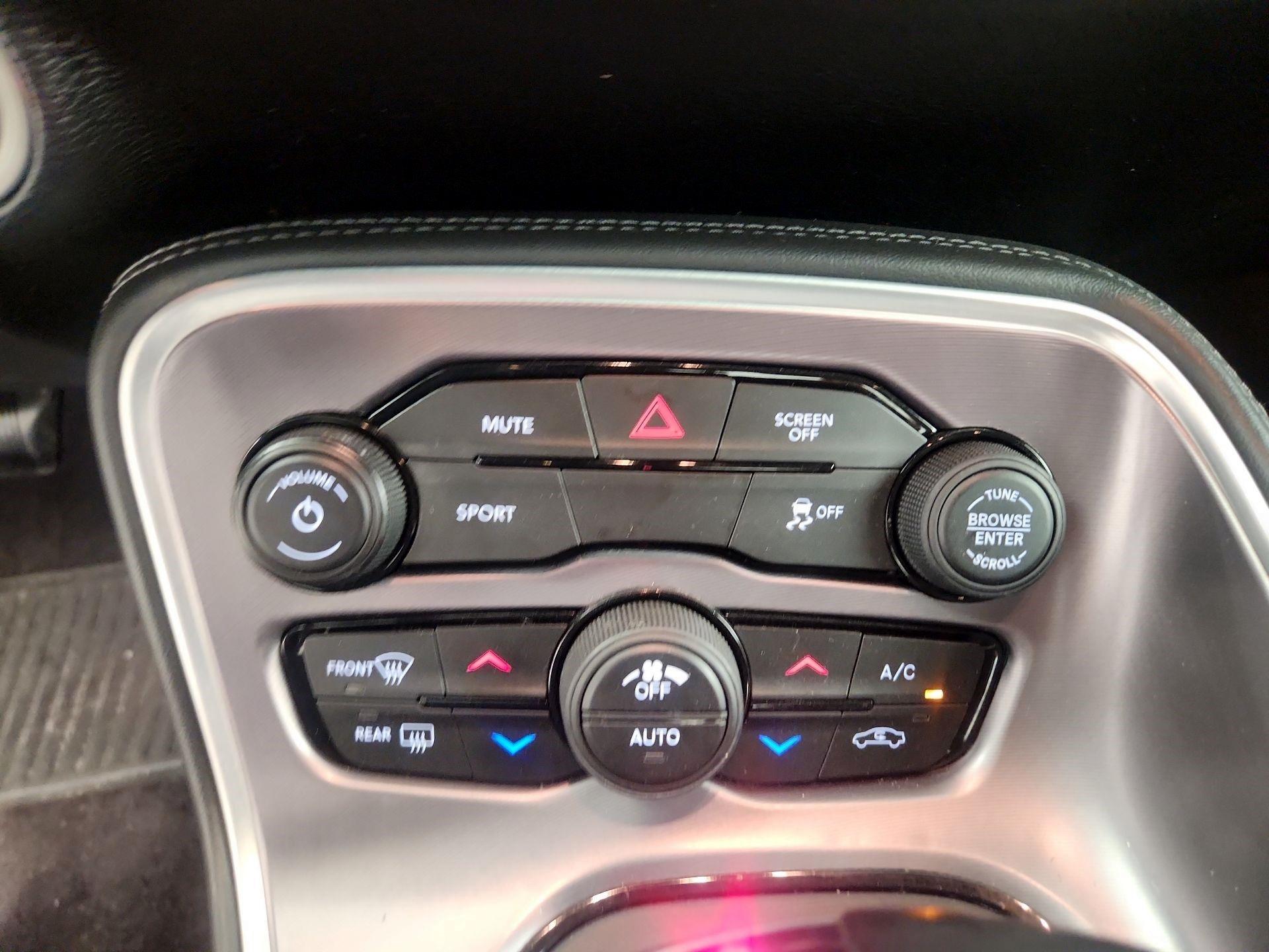 Thumbnail: 2019 Dodge Challenger - 16