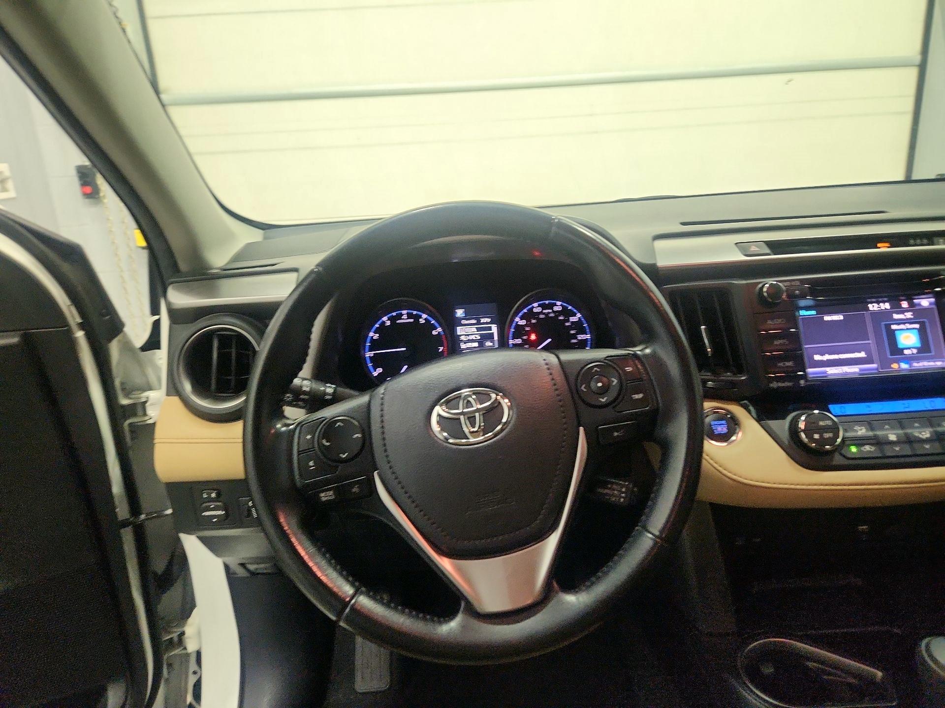 Thumbnail: 2018 Toyota RAV4 - 10