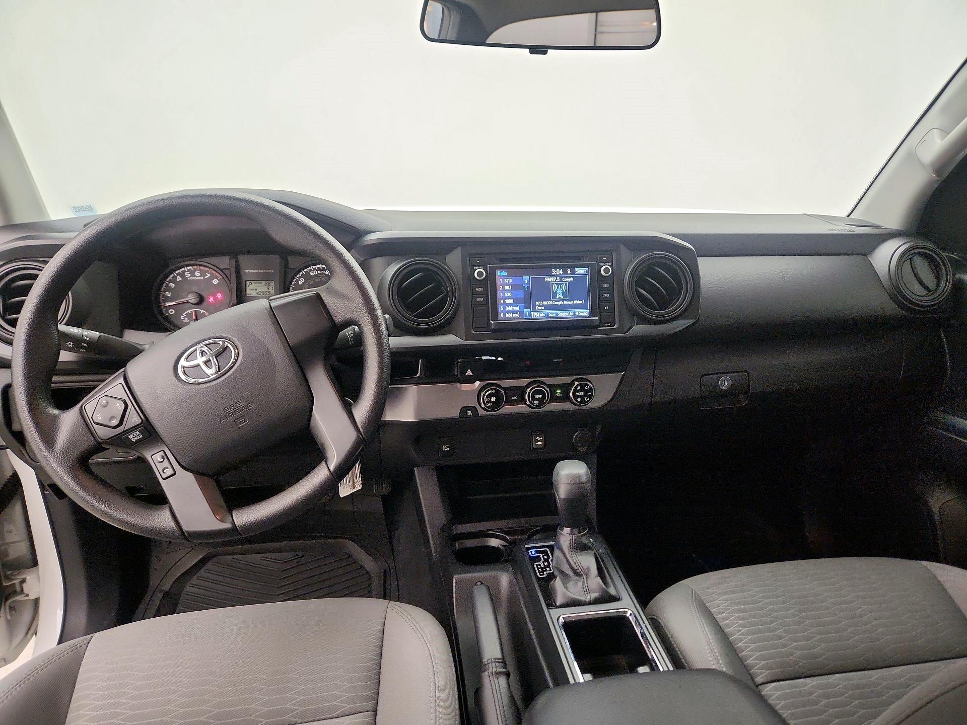 Thumbnail: 2017 Toyota Tacoma - 9