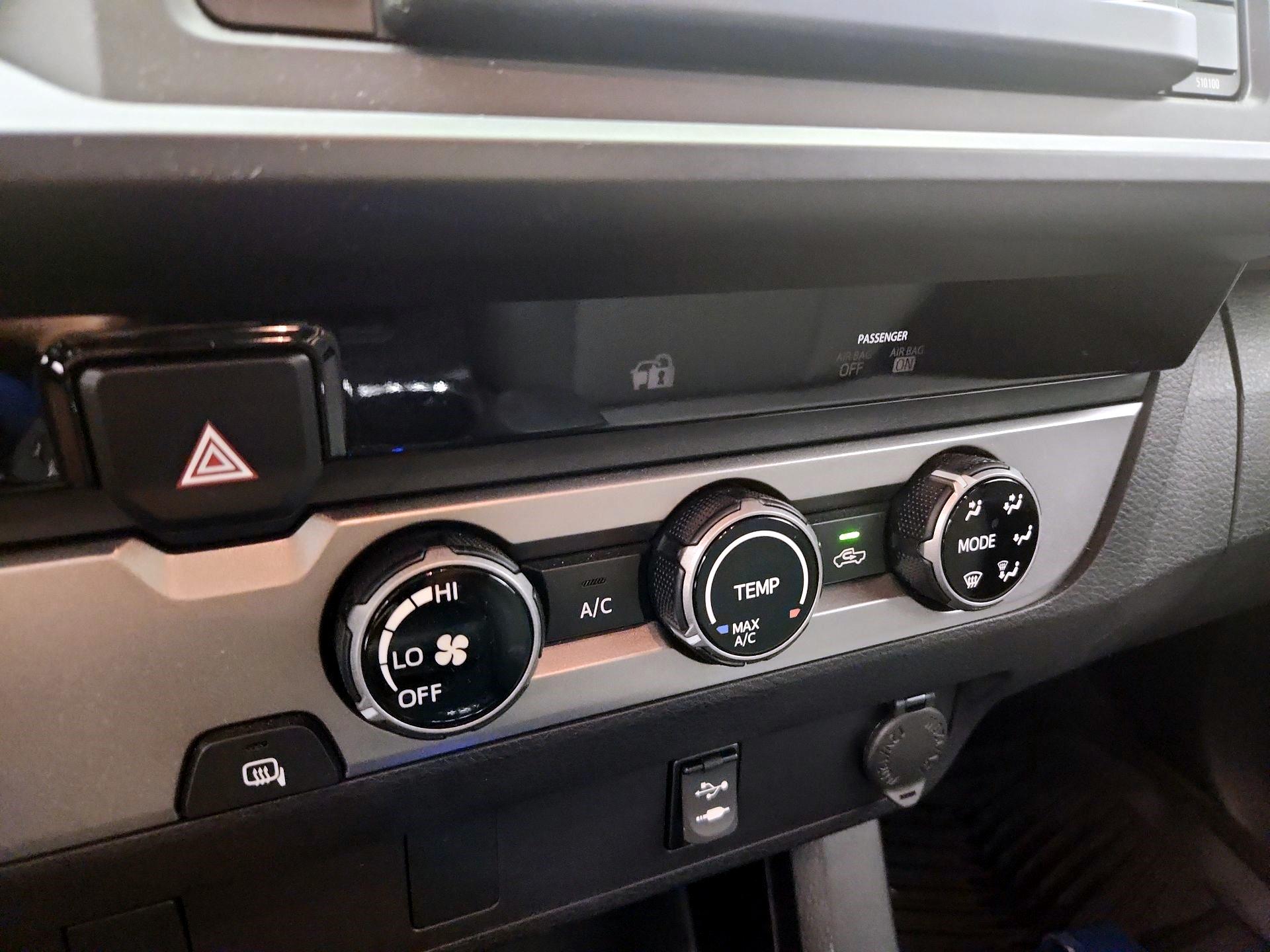 Thumbnail: 2017 Toyota Tacoma - 15
