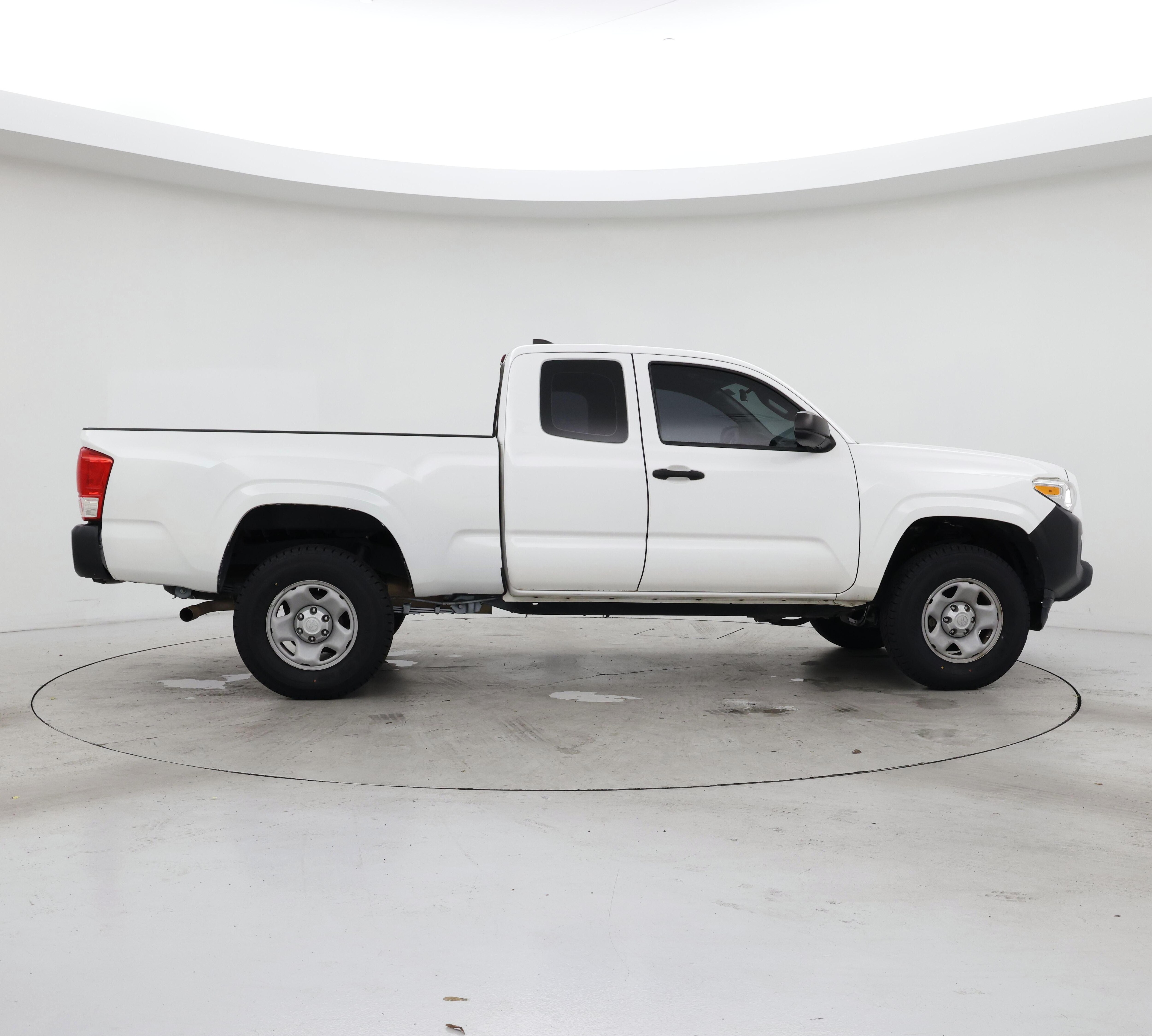 Thumbnail: 2017 Toyota Tacoma - 7