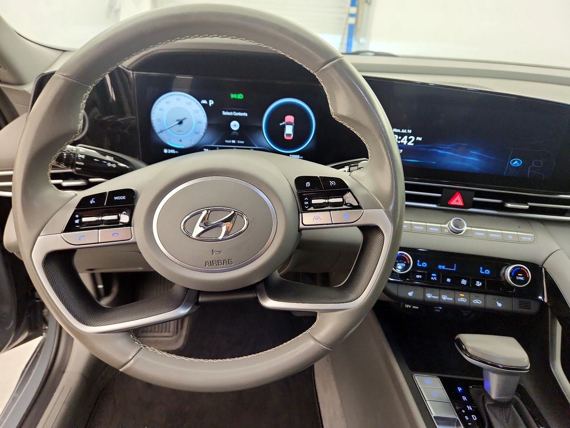Thumbnail: 2023 Hyundai Elantra - 9