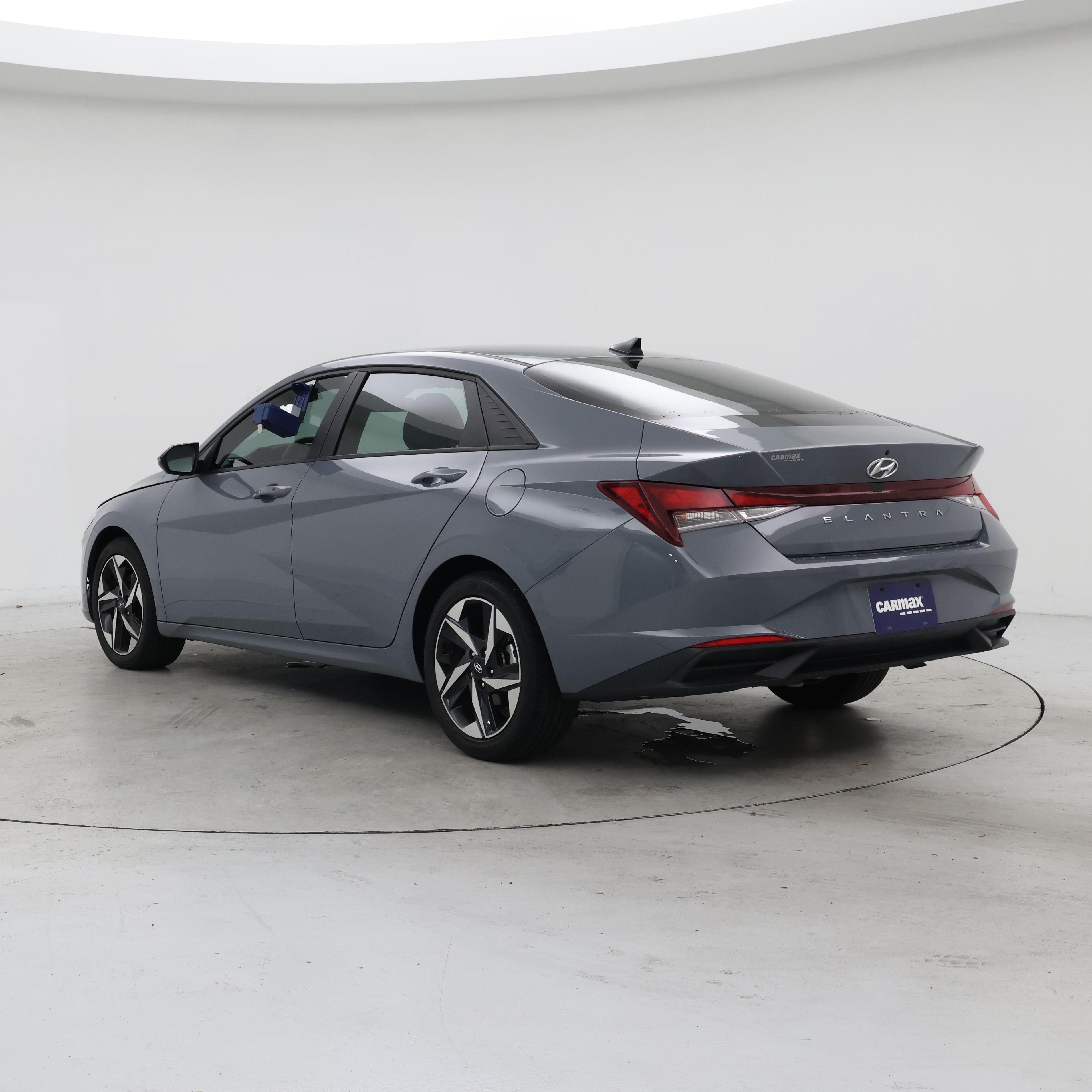 Thumbnail: 2023 Hyundai Elantra - 2
