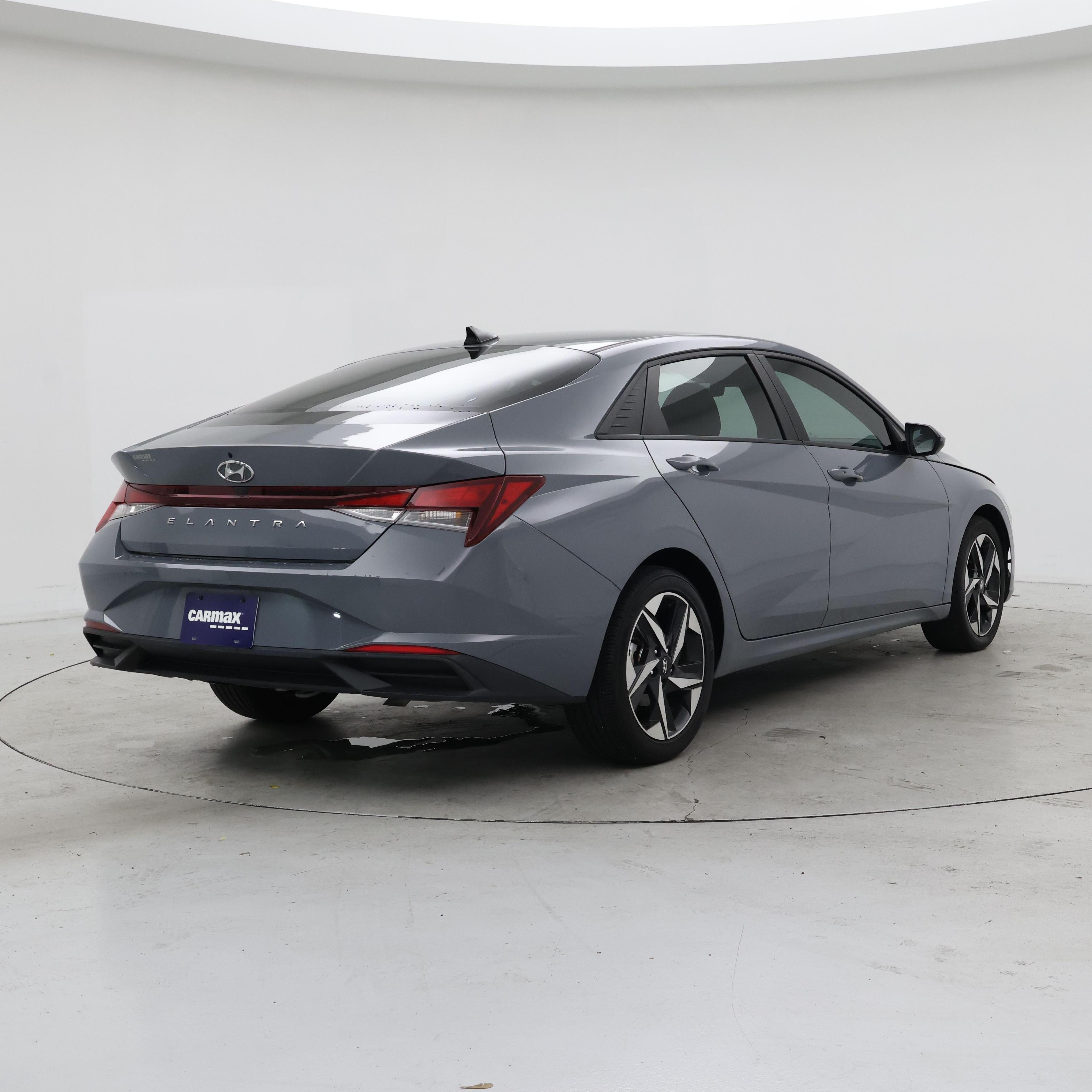 Thumbnail: 2023 Hyundai Elantra - 8
