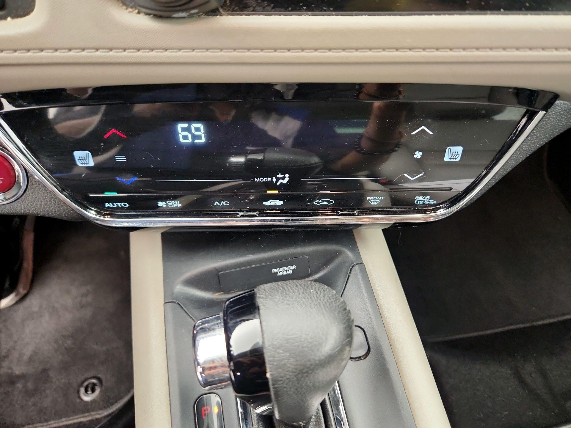 Thumbnail: 2016 Honda HR-V - 16