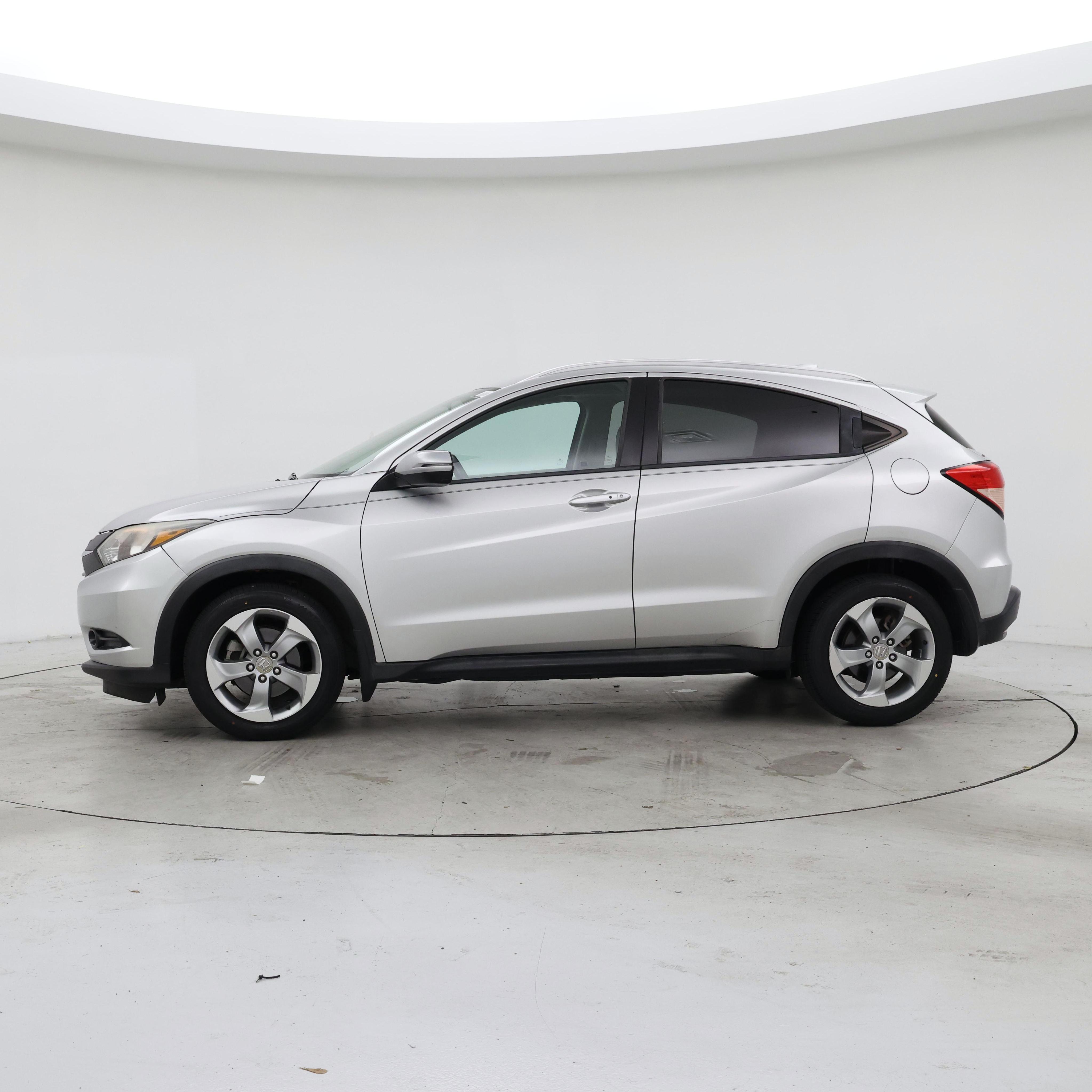 Thumbnail: 2016 Honda HR-V - 3