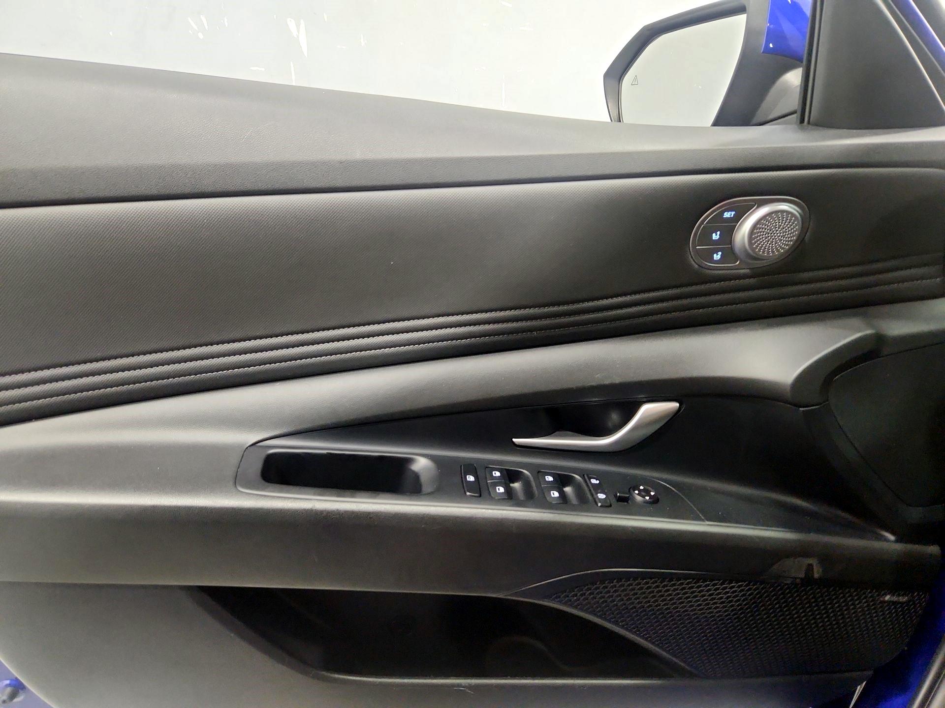 Thumbnail: 2023 Hyundai Elantra - 12