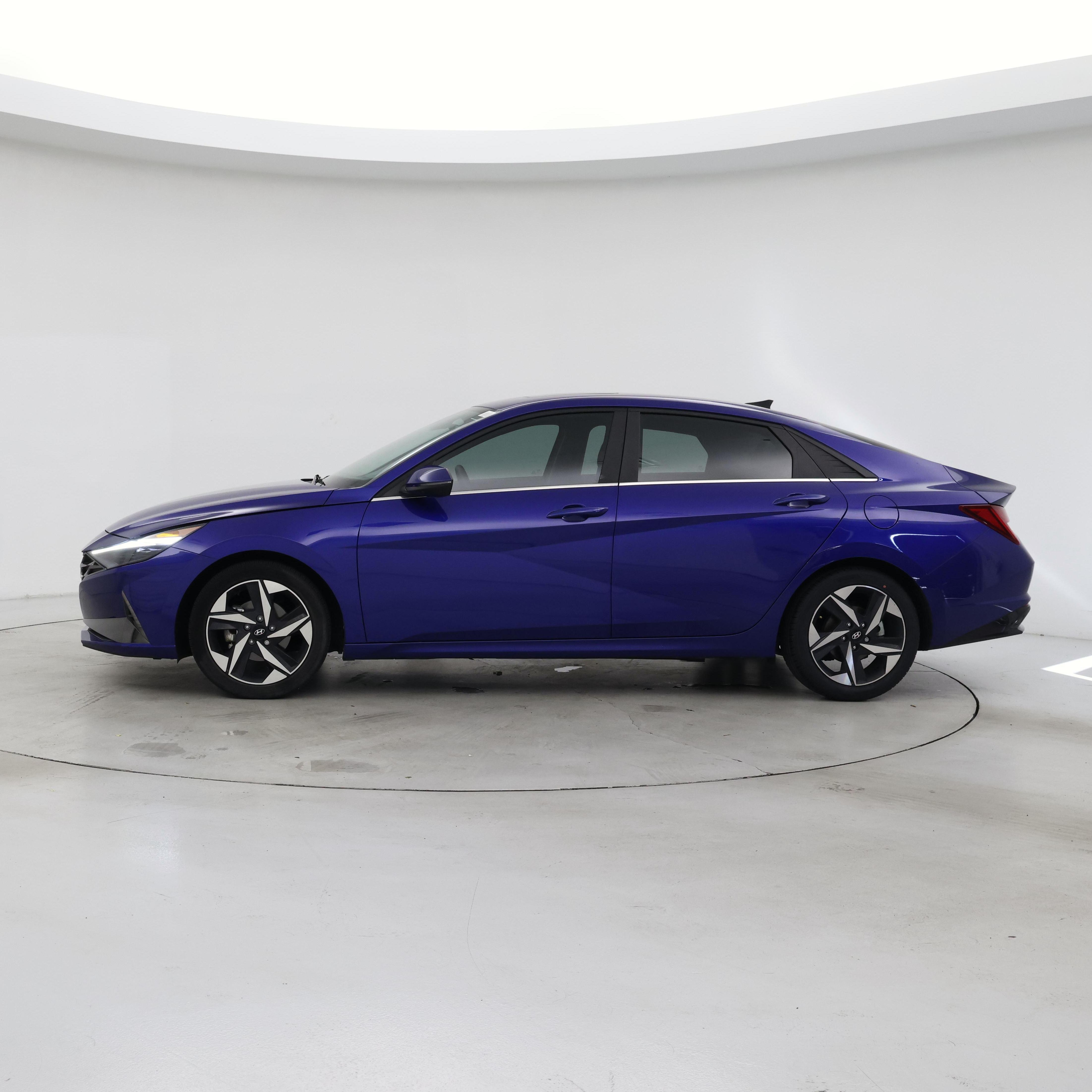 Thumbnail: 2023 Hyundai Elantra - 3