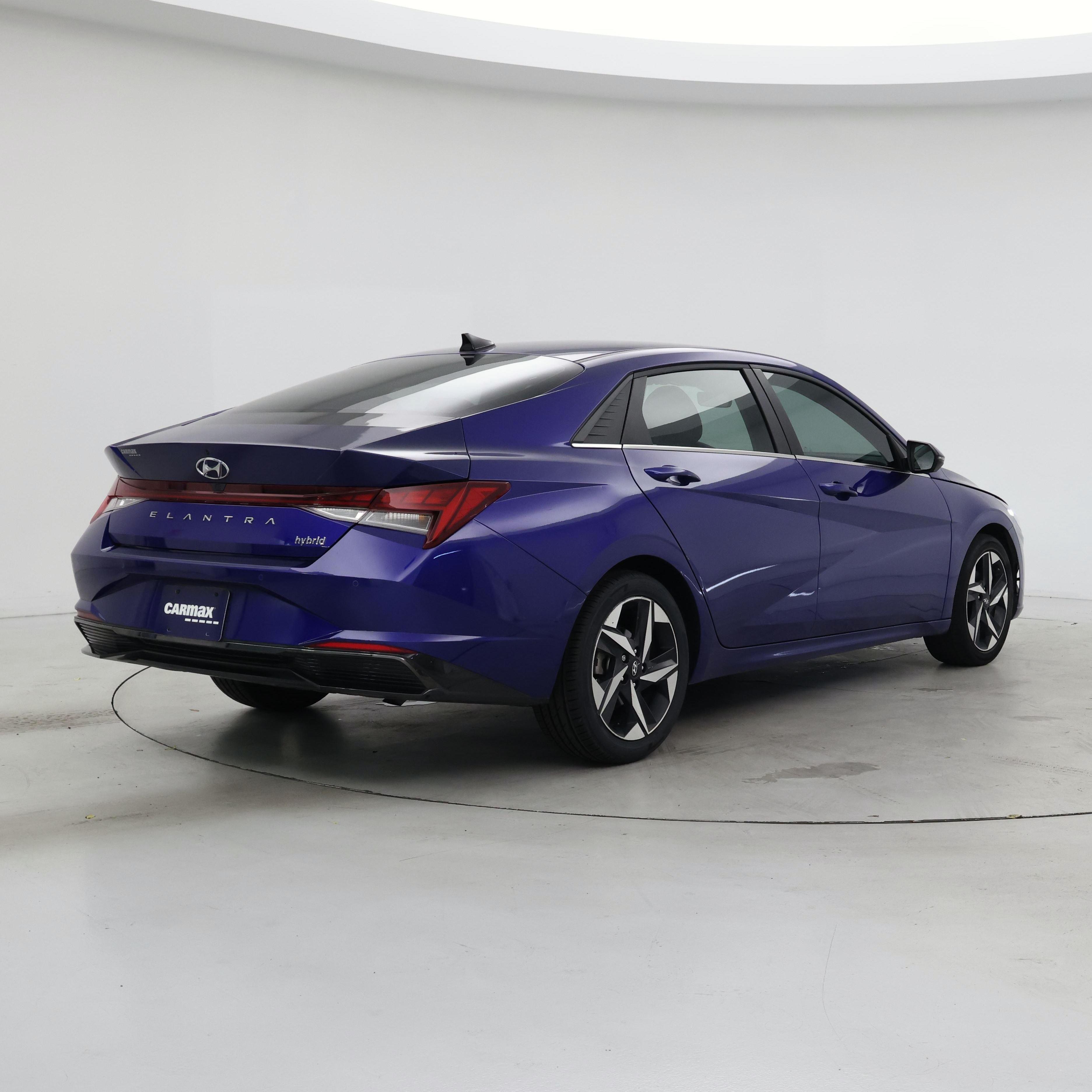 Thumbnail: 2023 Hyundai Elantra - 8