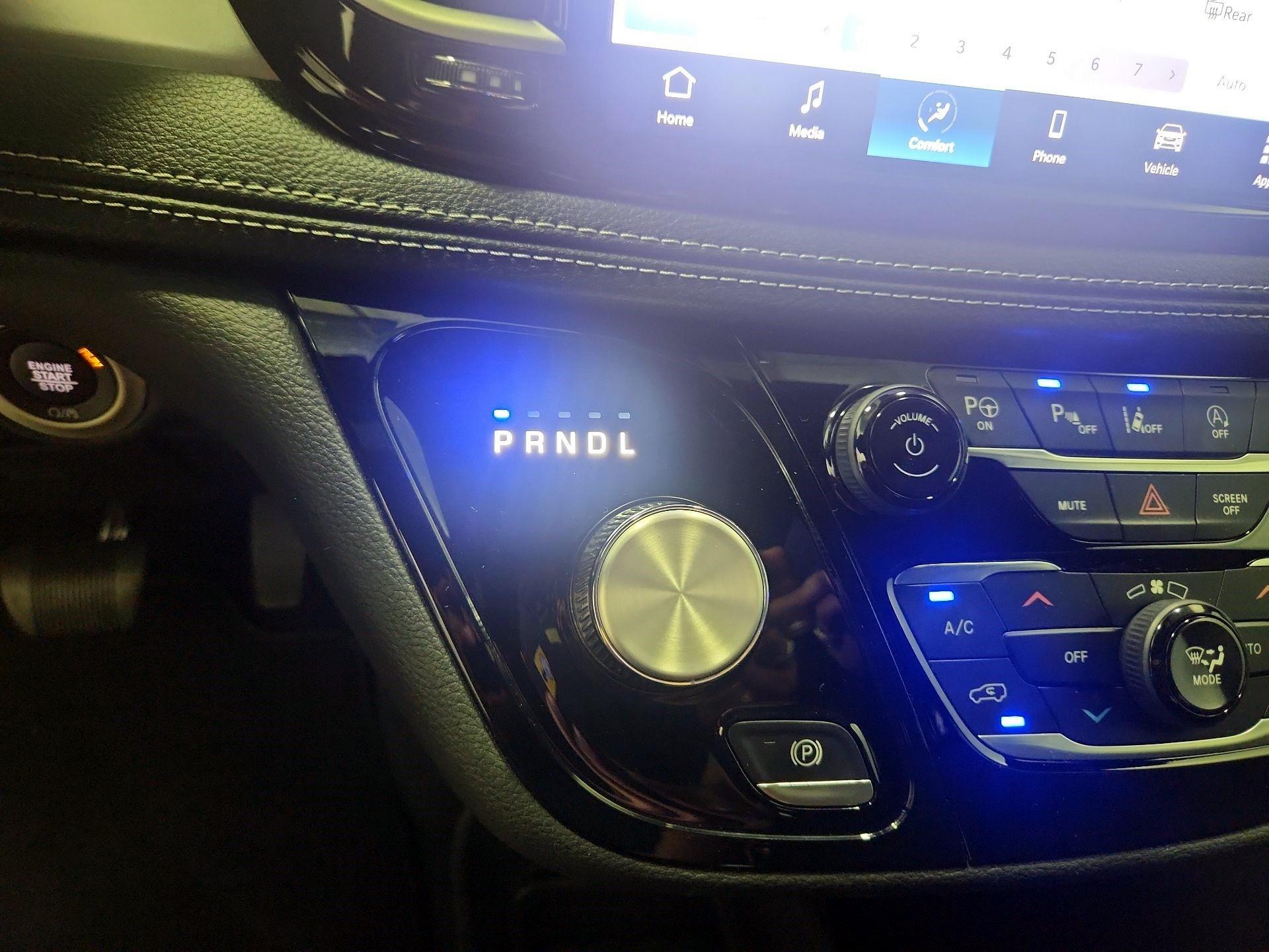 Thumbnail: 2023 Chrysler Pacifica - 17