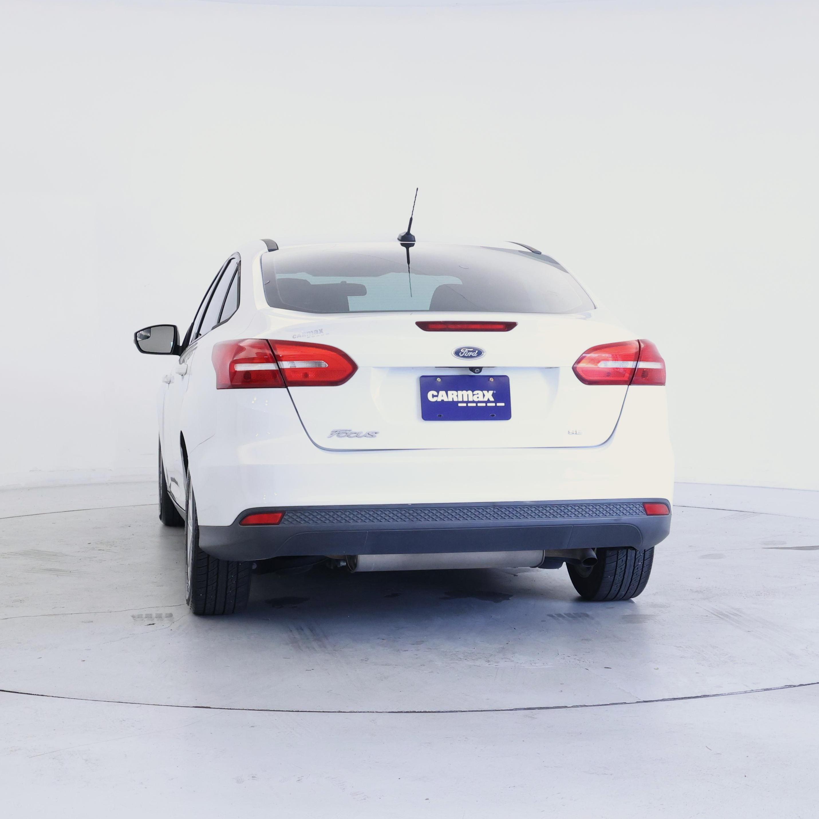 Thumbnail: 2017 Ford Focus - 6