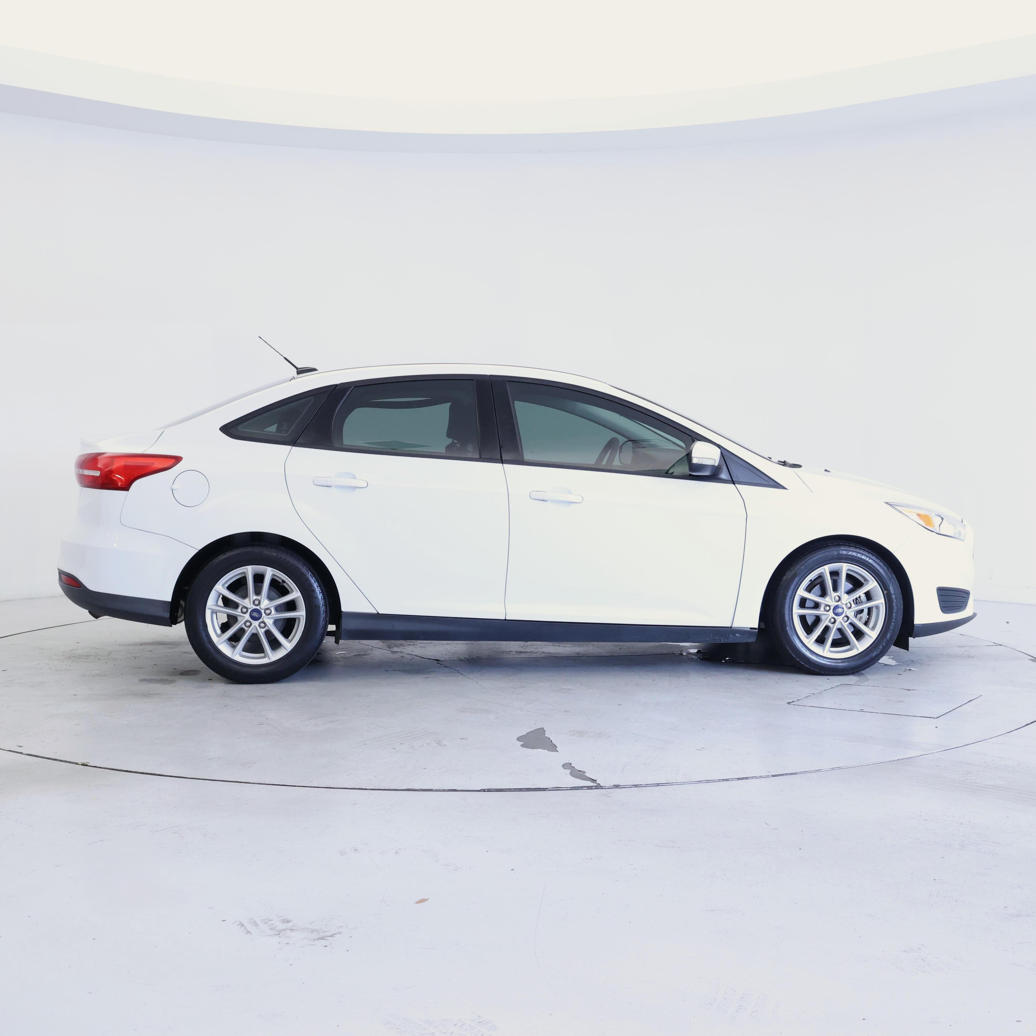 Thumbnail: 2017 Ford Focus - 7