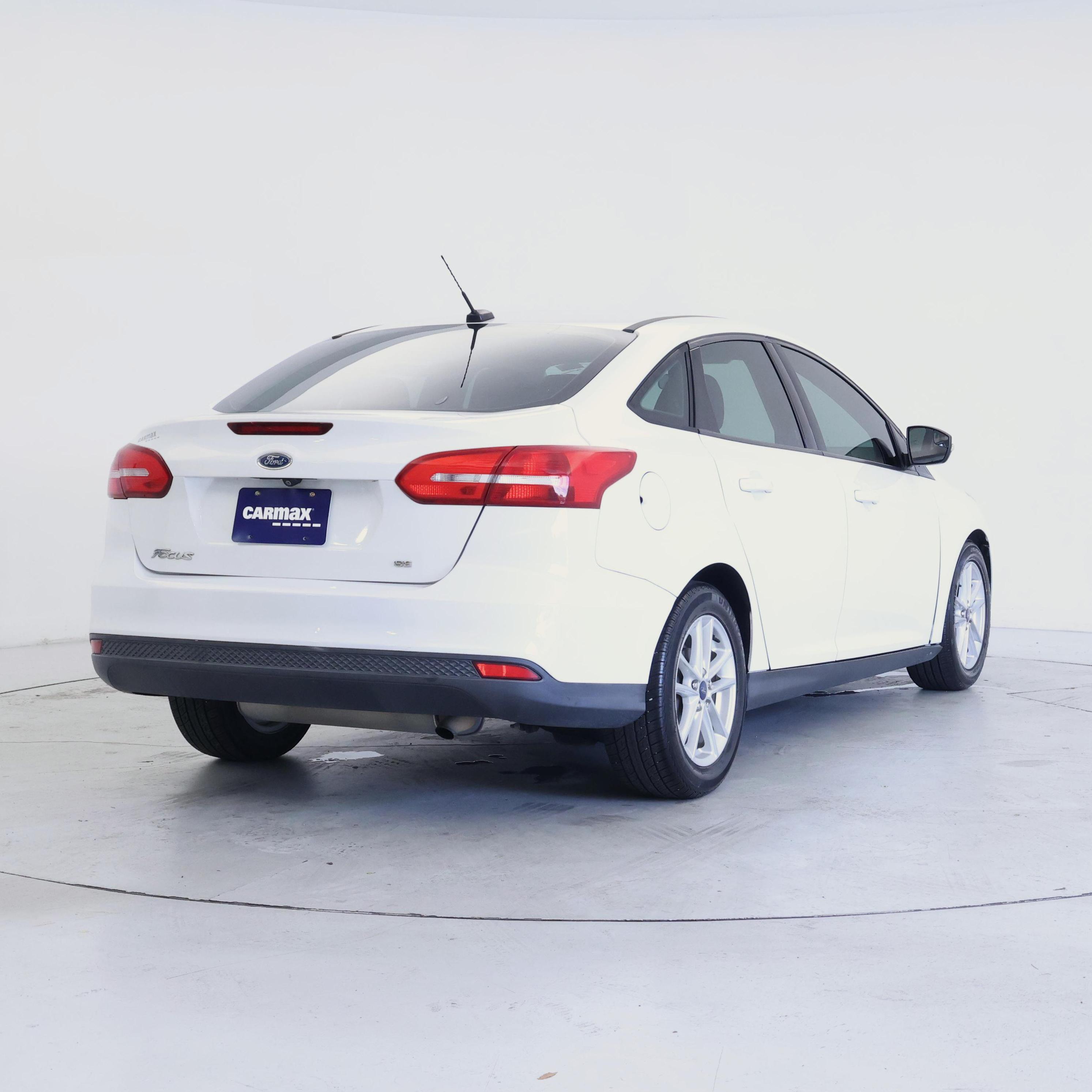Thumbnail: 2017 Ford Focus - 8