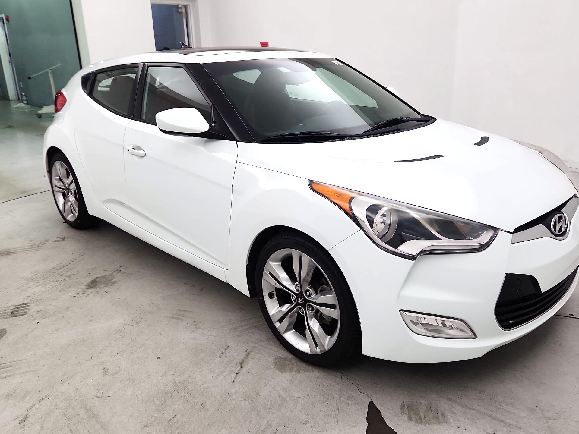 Thumbnail: 2014 Hyundai Veloster - 1