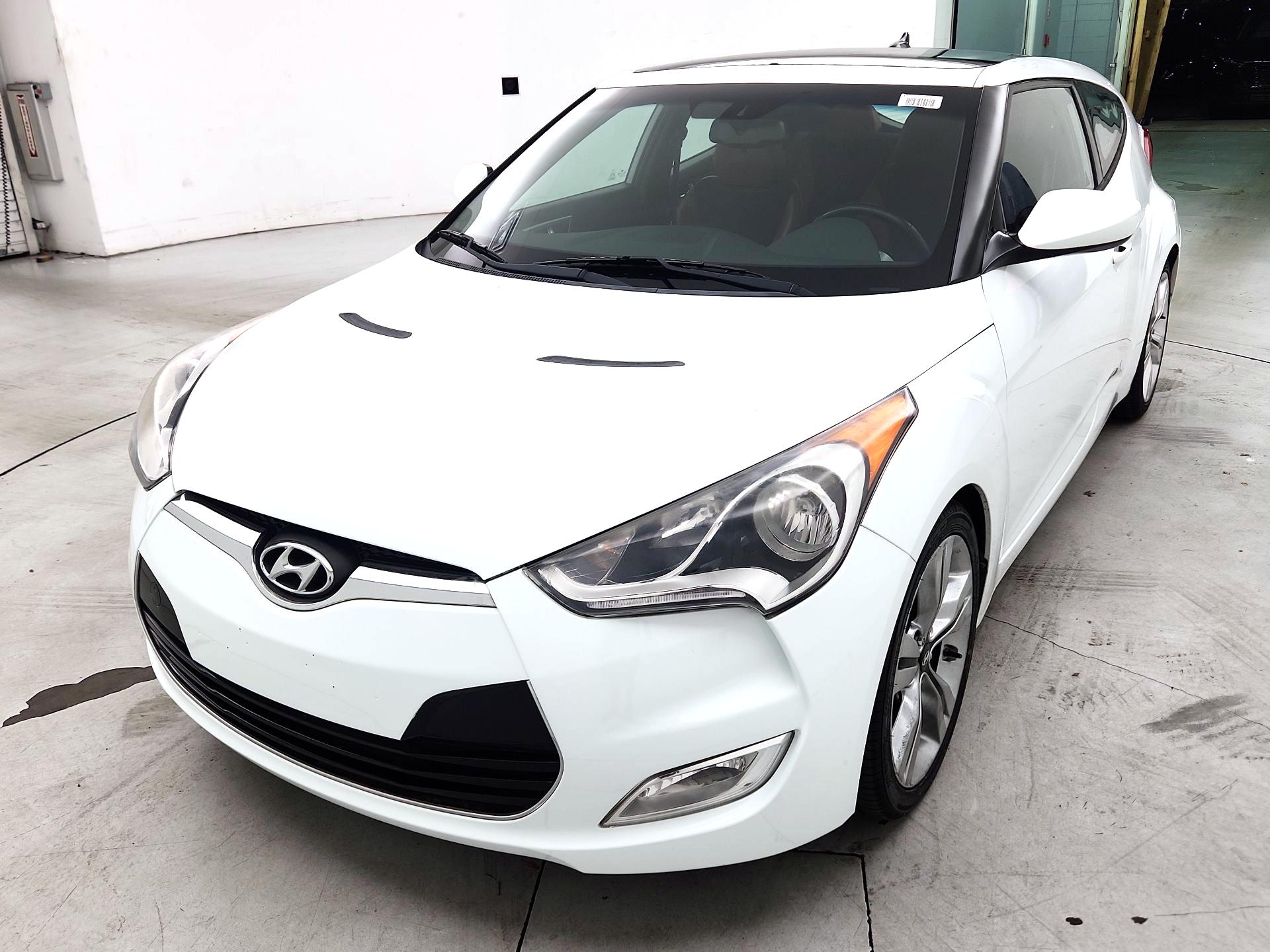 Thumbnail: 2014 Hyundai Veloster - 3