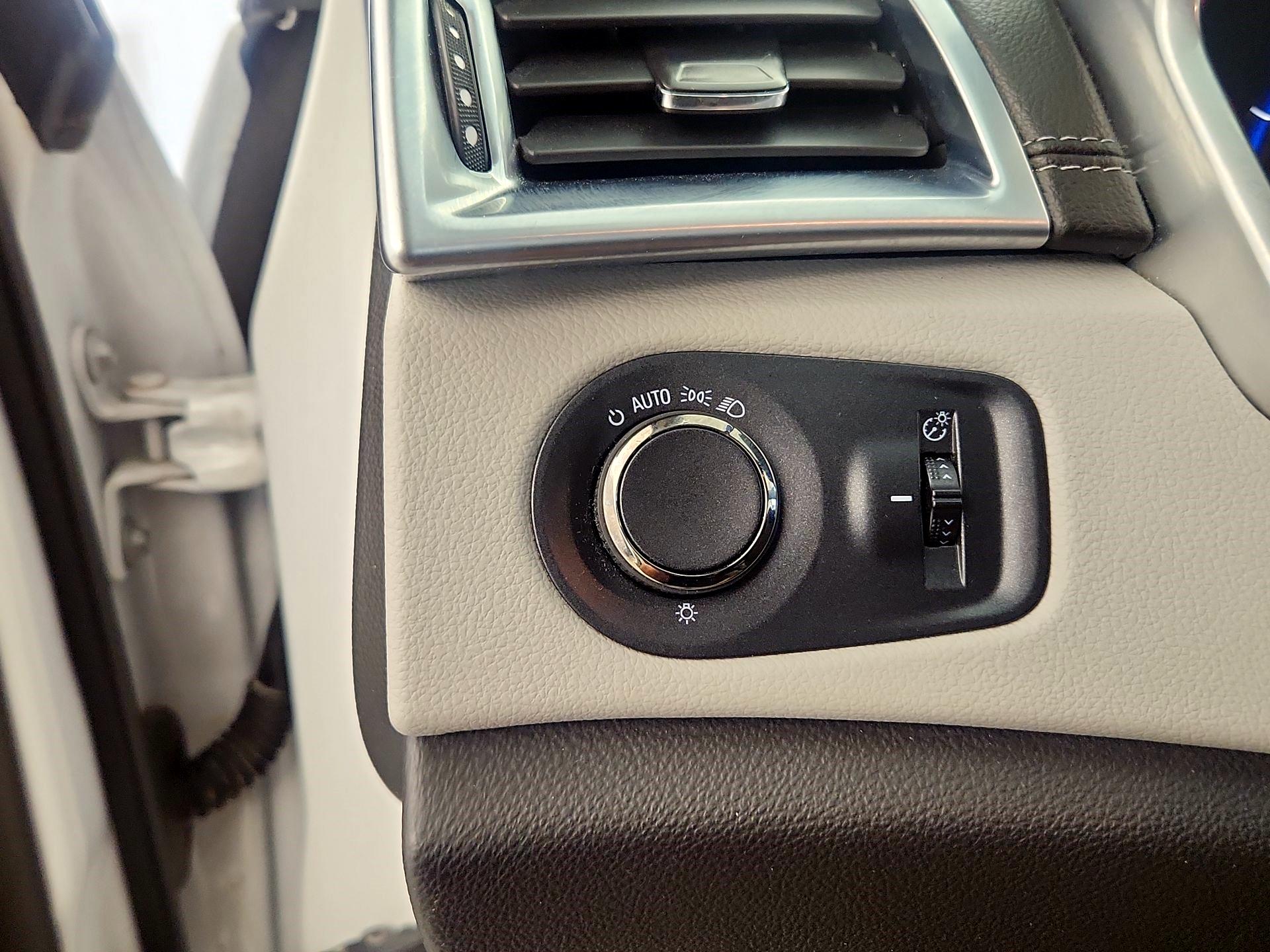 Thumbnail: 2014 Cadillac SRX - 11