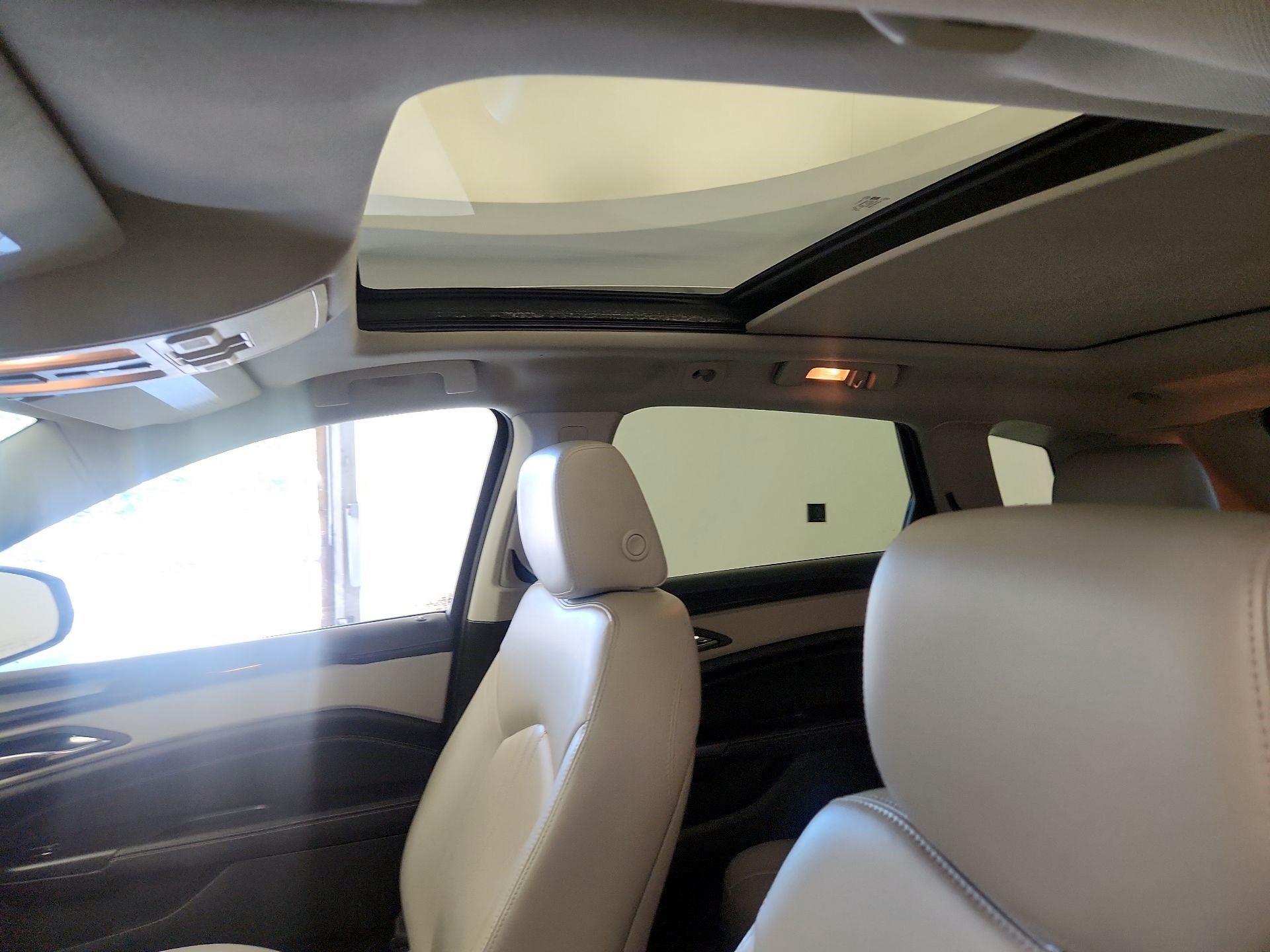 Thumbnail: 2014 Cadillac SRX - 18