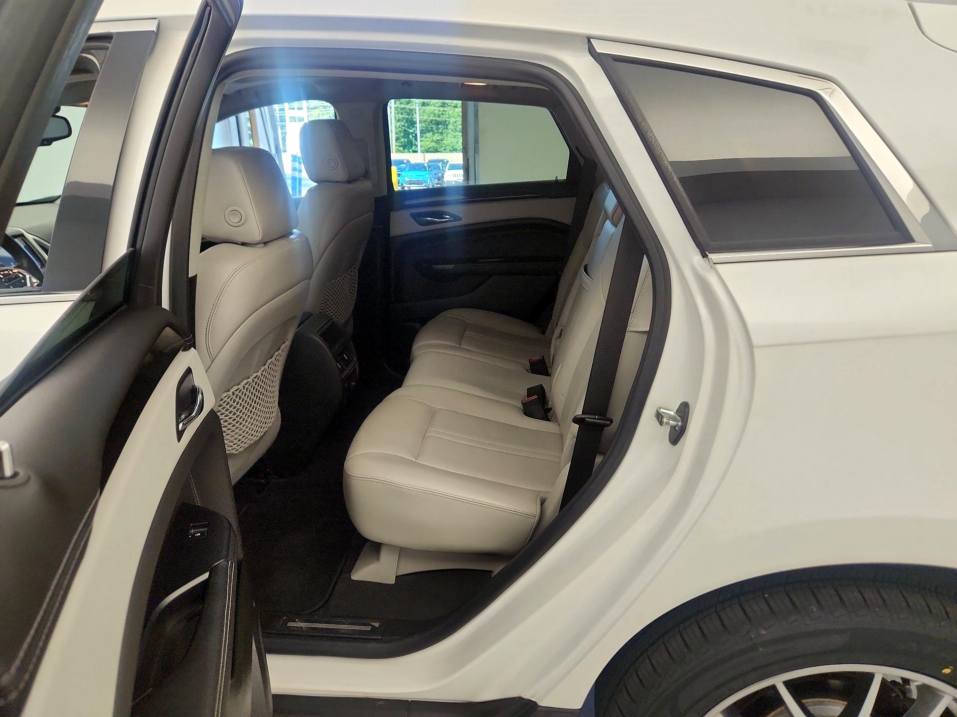 Thumbnail: 2014 Cadillac SRX - 19