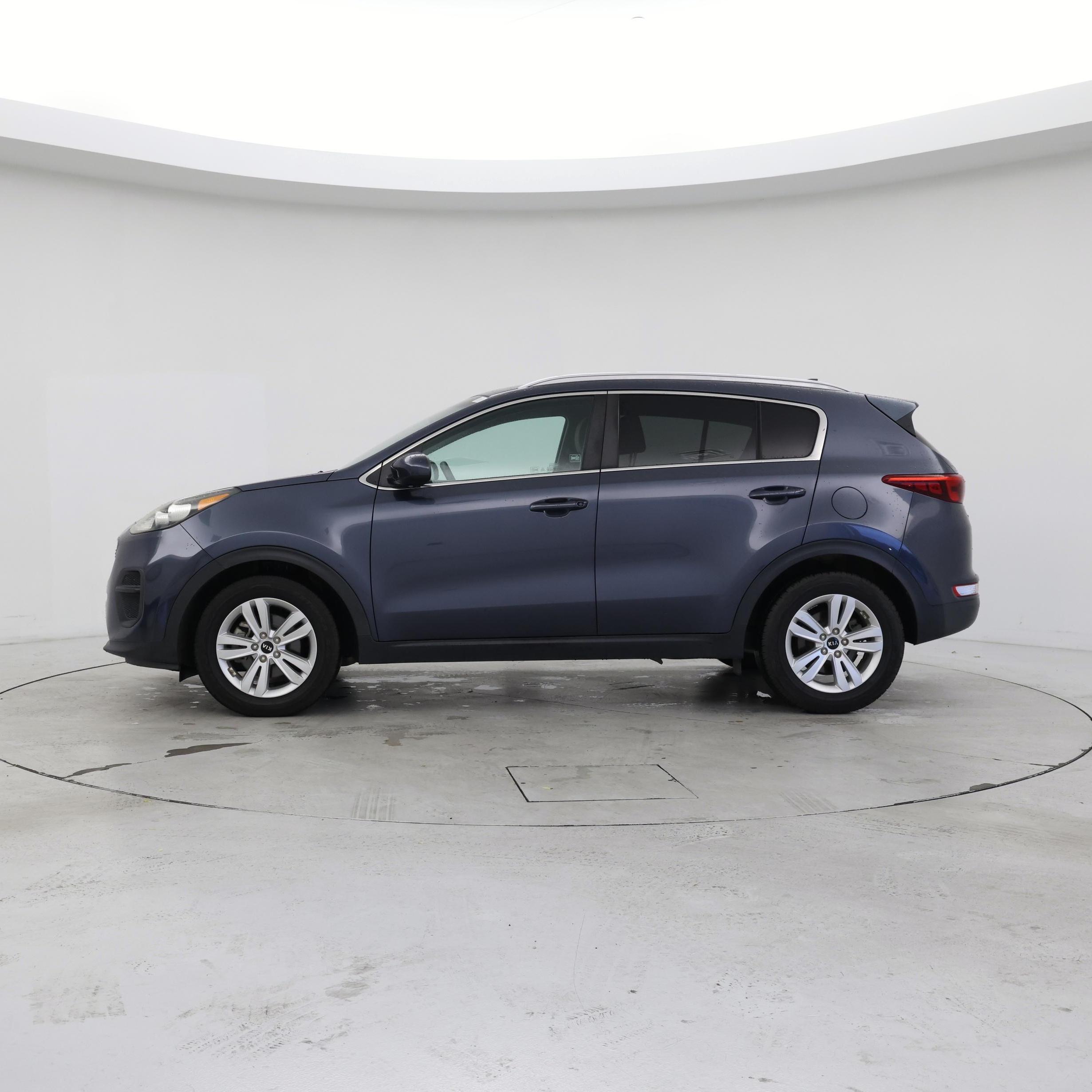 Thumbnail: 2019 Kia Sportage - 3