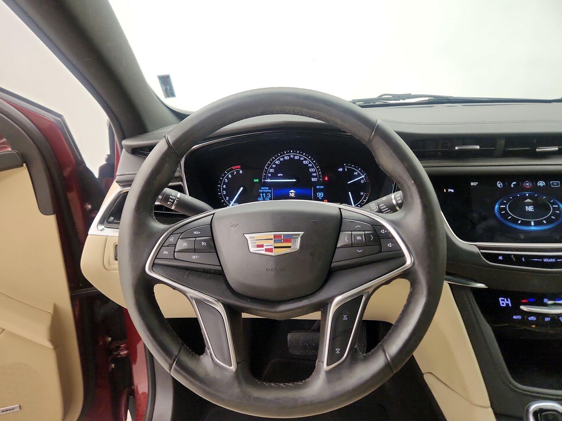 Thumbnail: 2017 Cadillac XT5 - 10