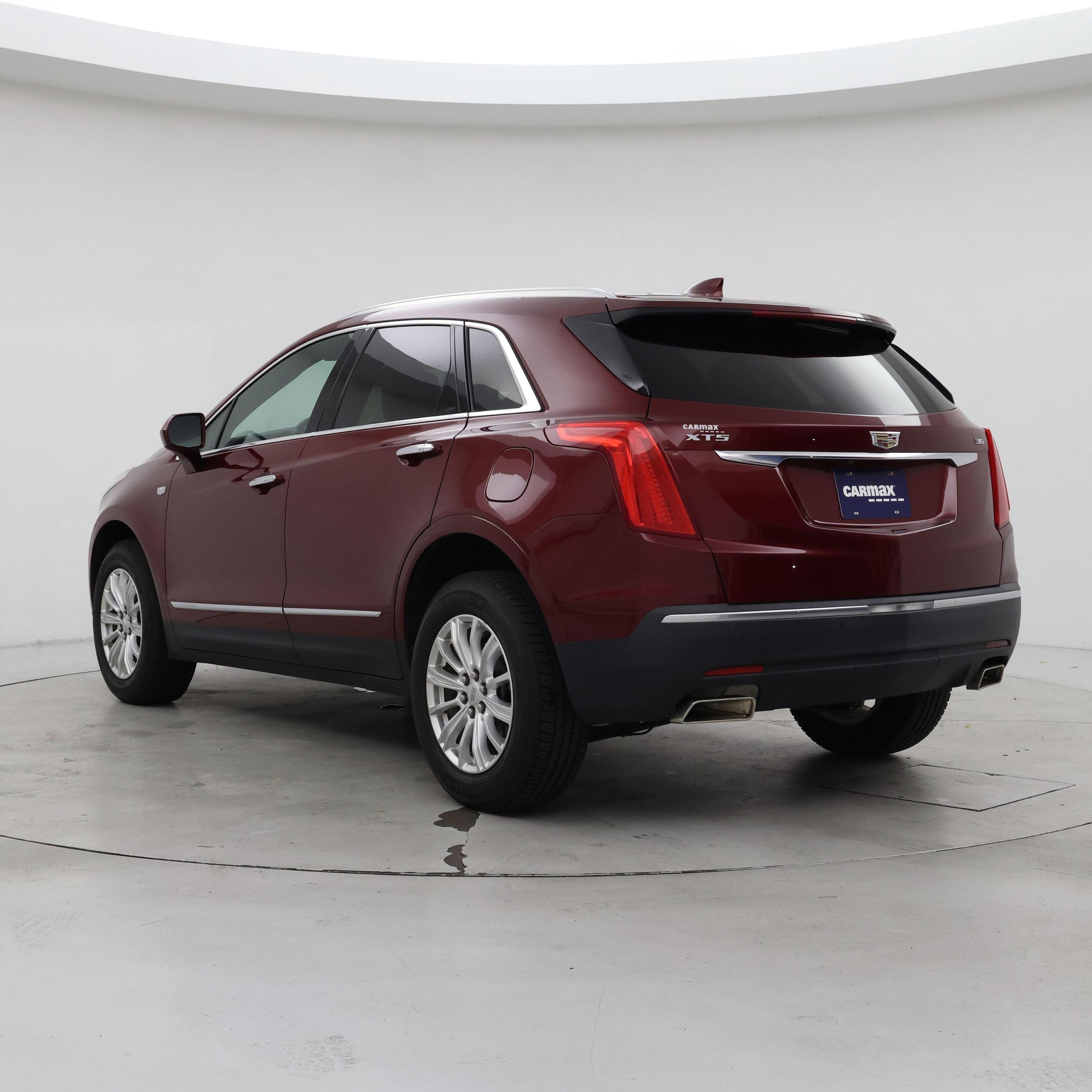 Thumbnail: 2017 Cadillac XT5 - 2