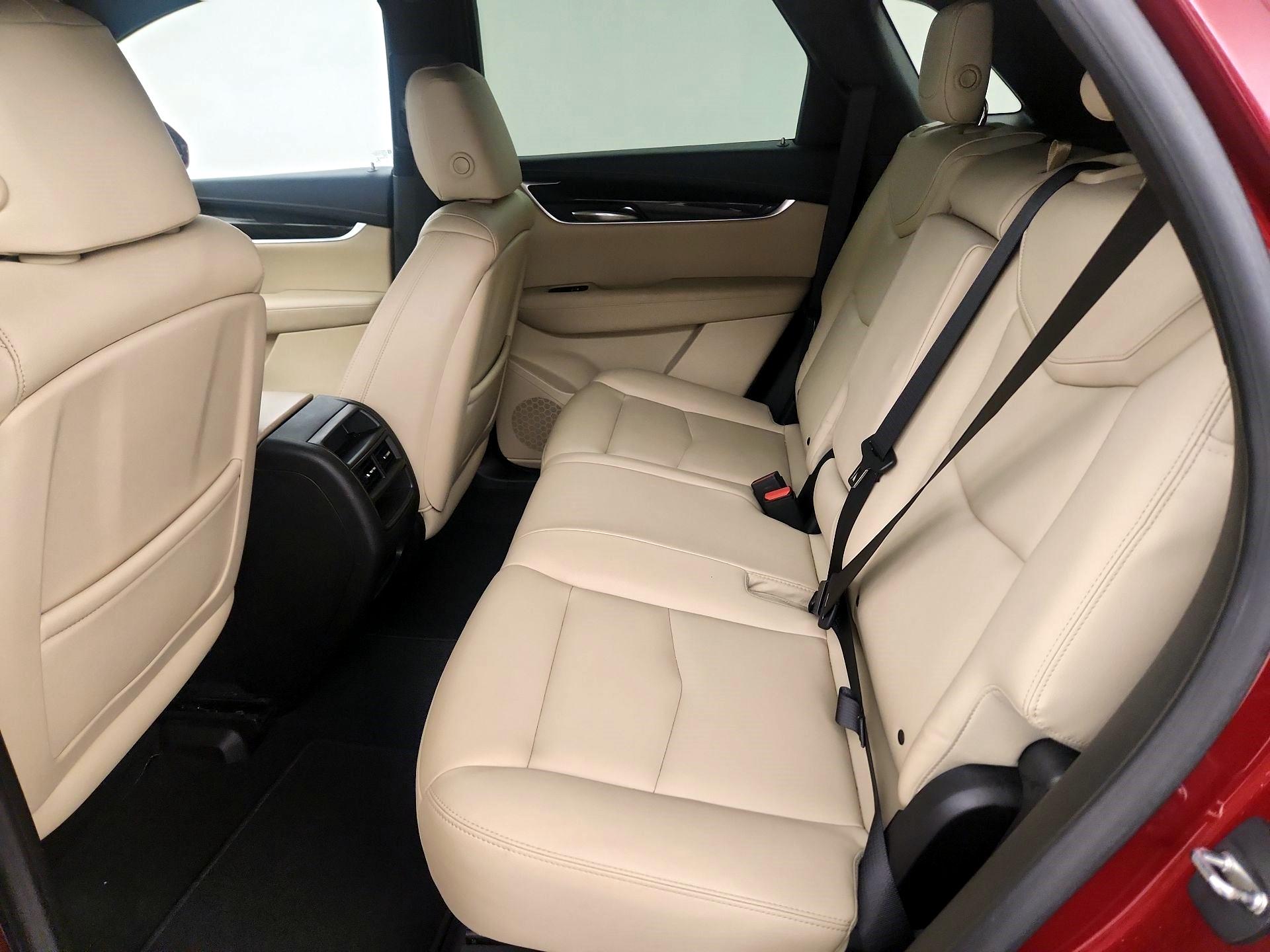 Thumbnail: 2017 Cadillac XT5 - 19