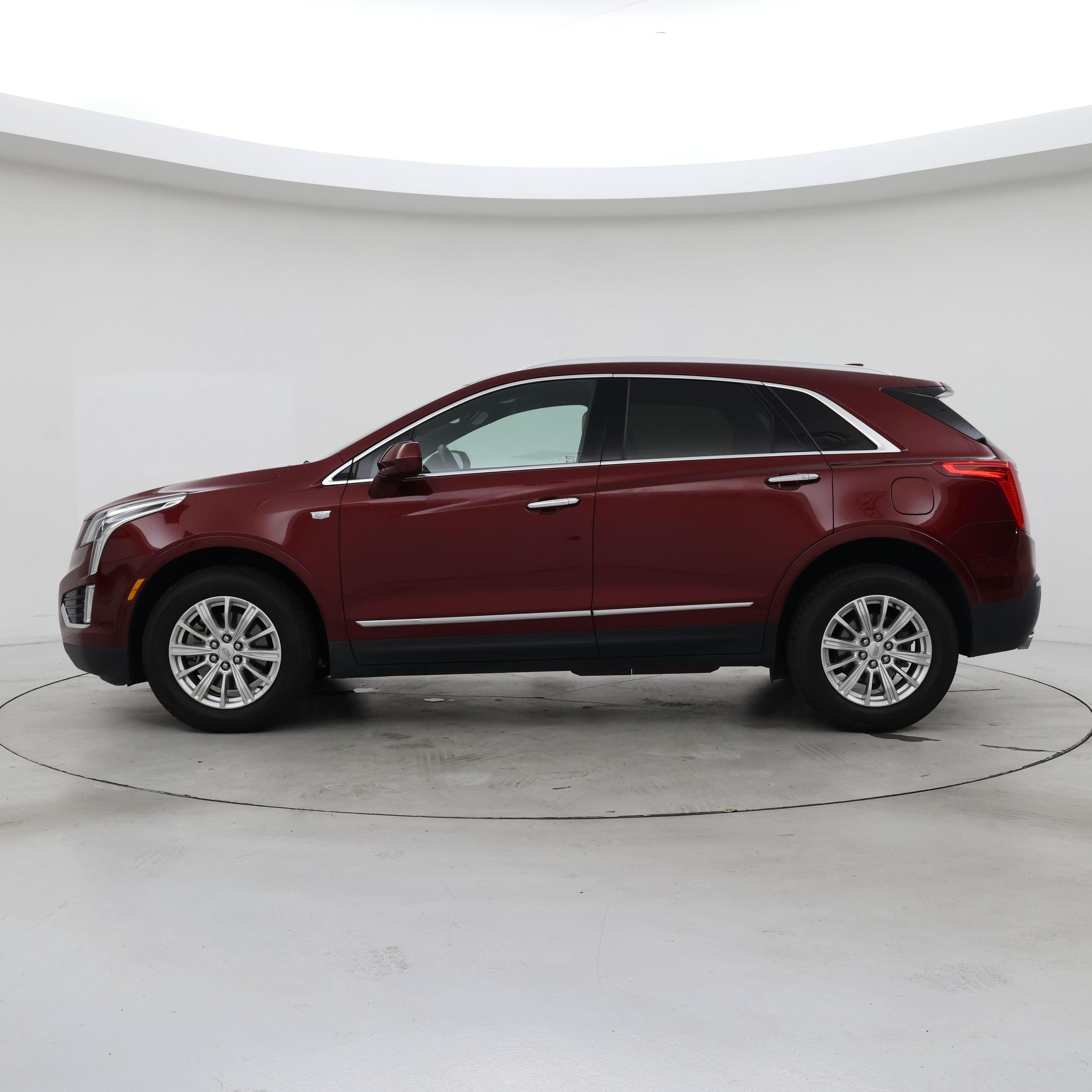 Thumbnail: 2017 Cadillac XT5 - 3