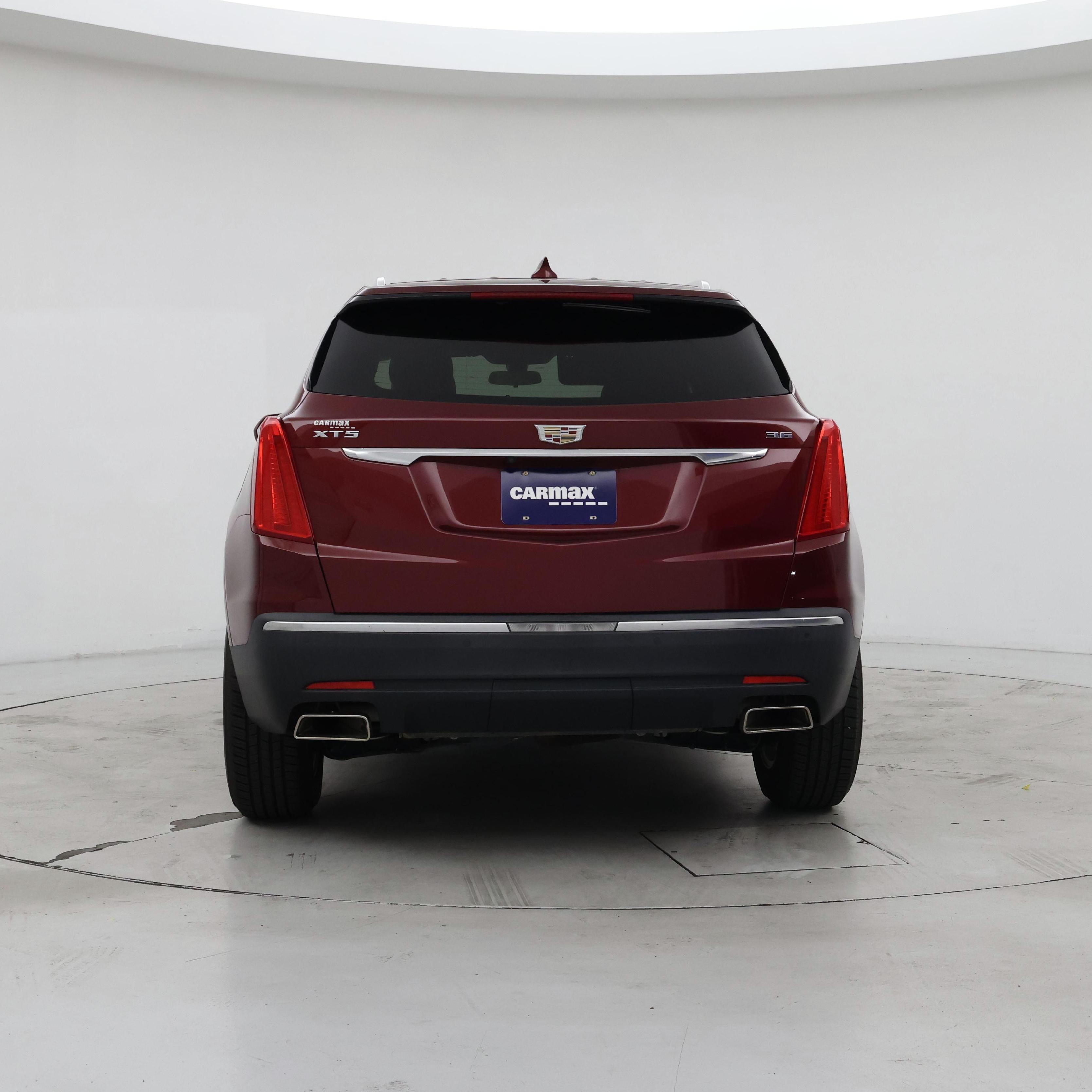 Thumbnail: 2017 Cadillac XT5 - 6