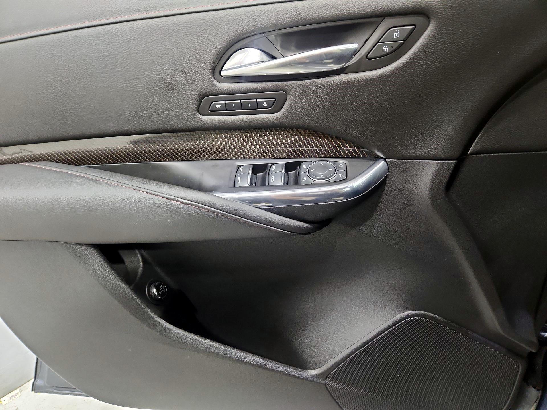 Thumbnail: 2019 Cadillac XT4 - 12