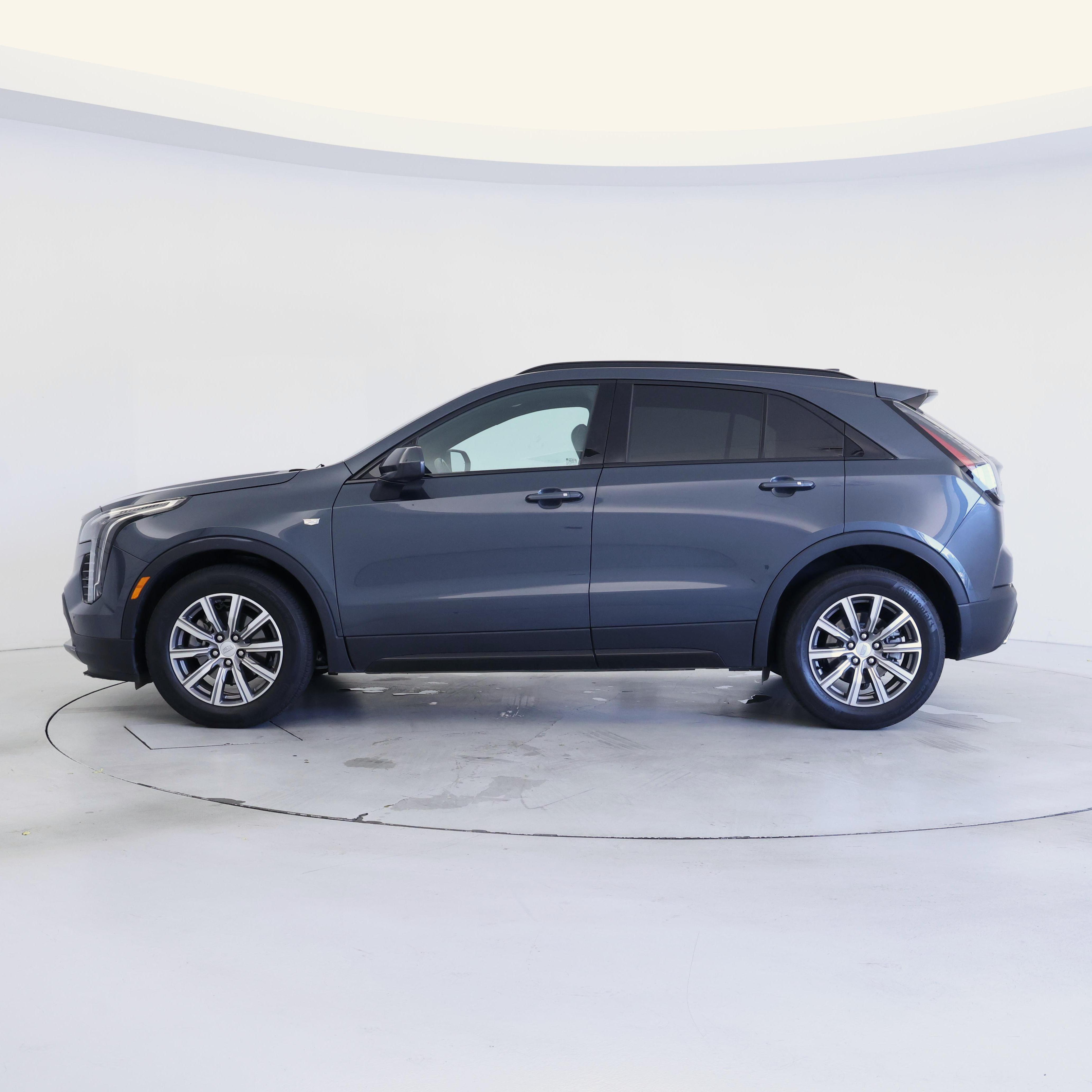 Thumbnail: 2019 Cadillac XT4 - 3