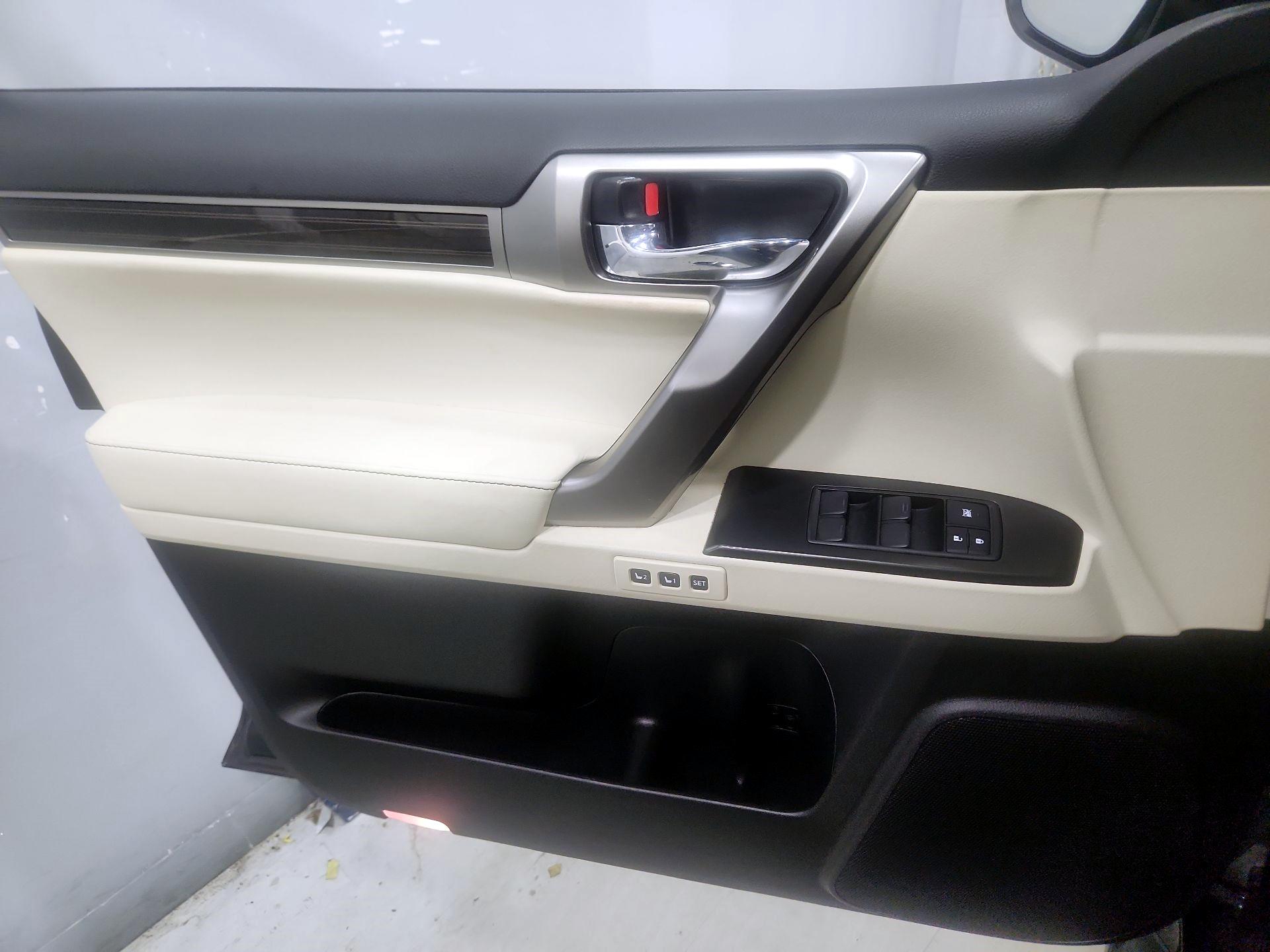 Thumbnail: 2023 Lexus GX - 12