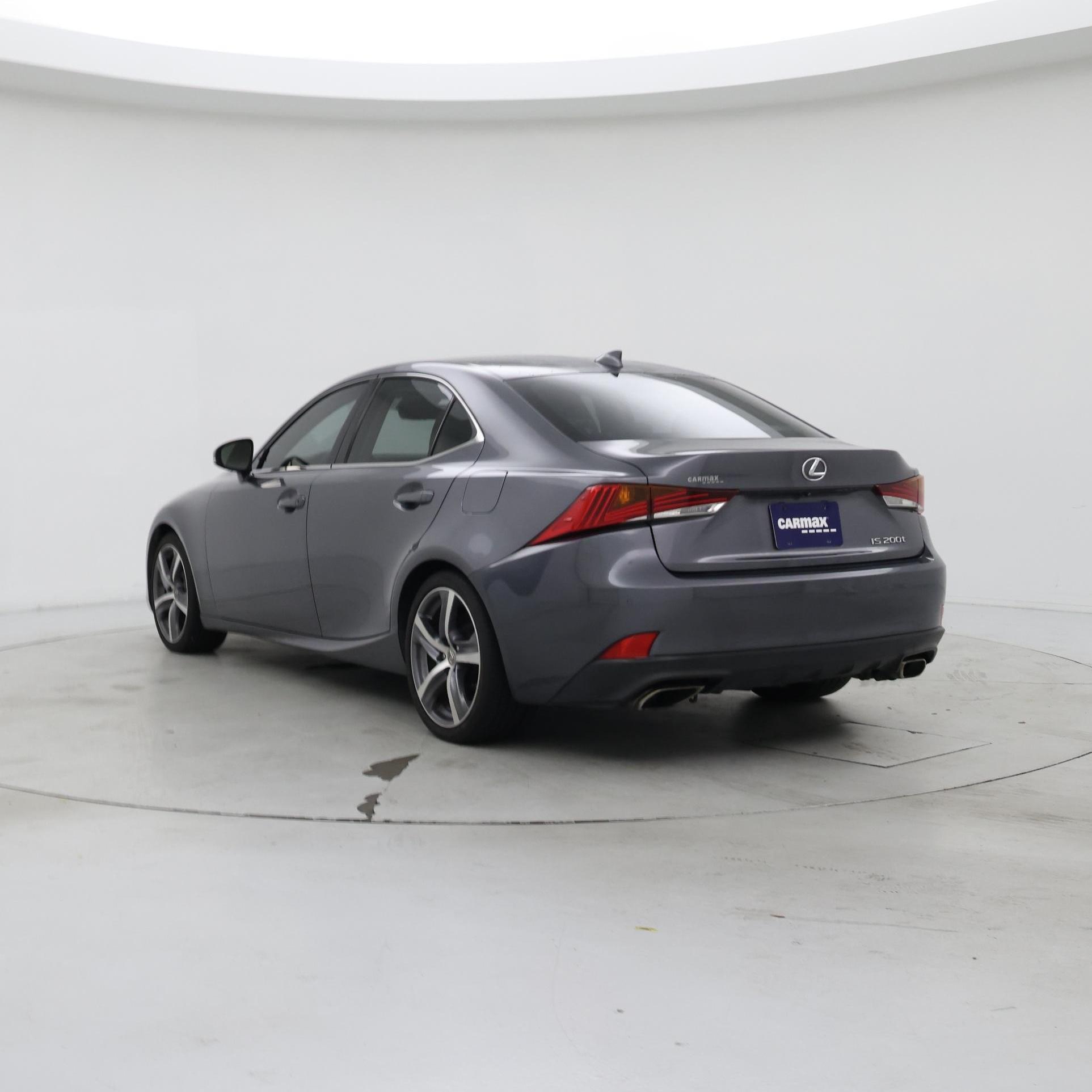 Thumbnail: 2017 Lexus IS - 2
