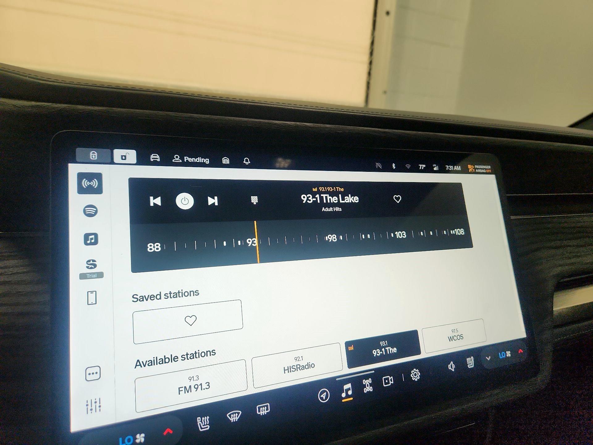 Thumbnail: 2022 Rivian R1T - 16