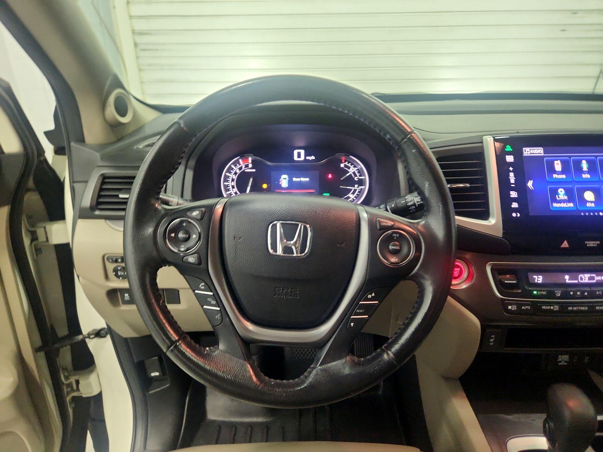 Thumbnail: 2016 Honda Pilot - 10