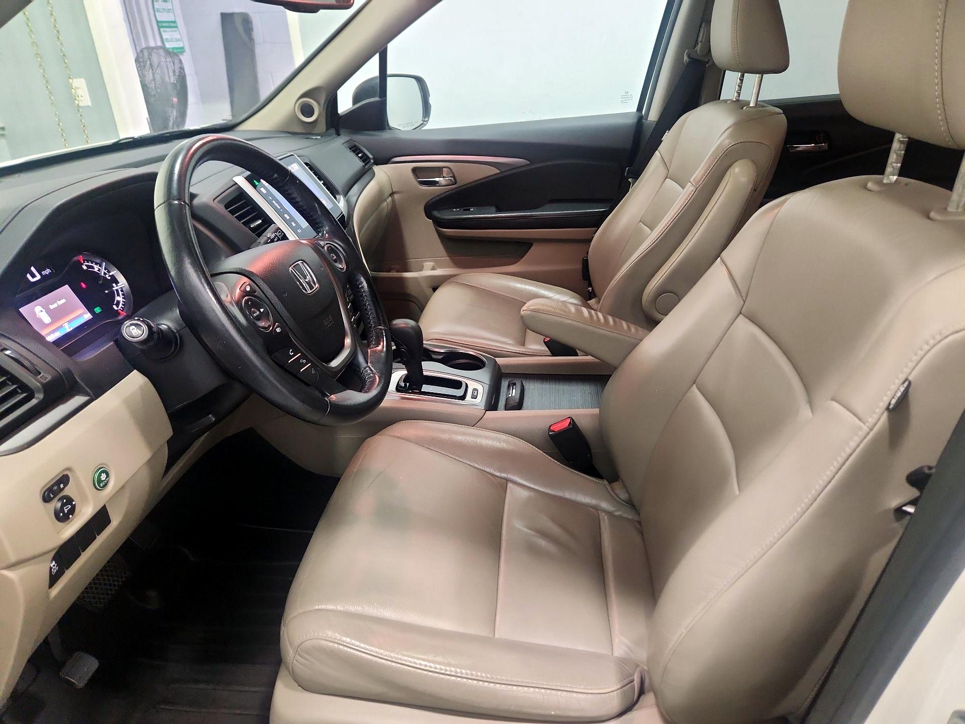 Thumbnail: 2016 Honda Pilot - 11
