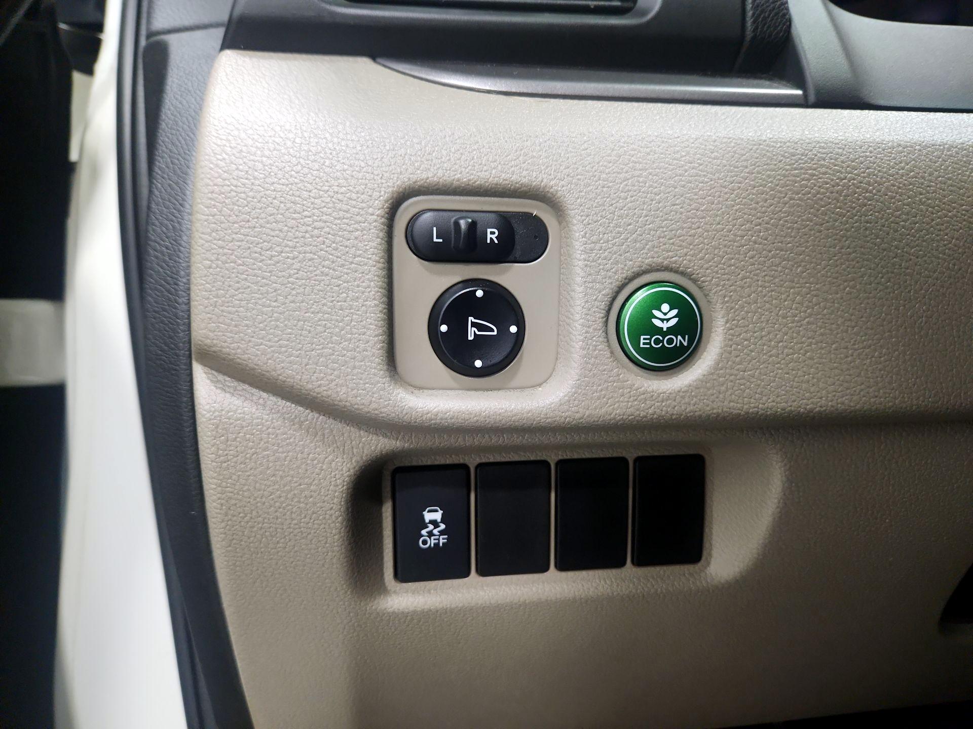 Thumbnail: 2016 Honda Pilot - 13