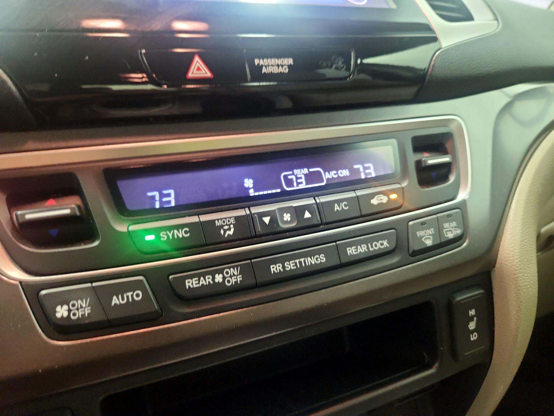 Thumbnail: 2016 Honda Pilot - 16