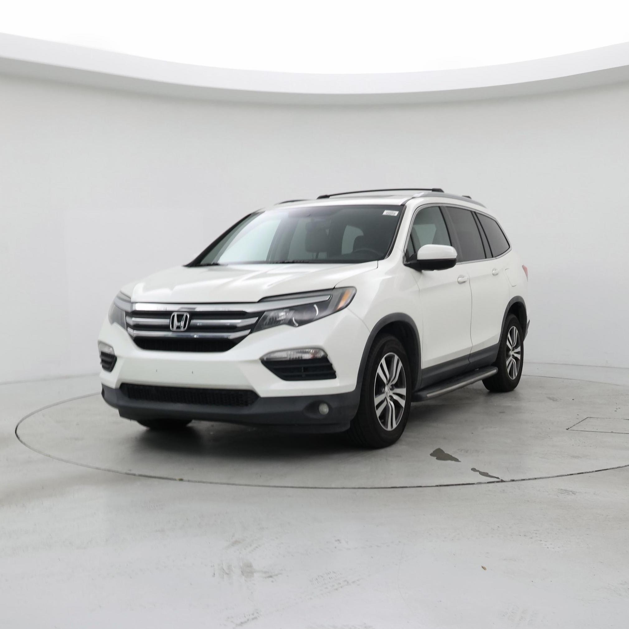 Thumbnail: 2016 Honda Pilot - 4