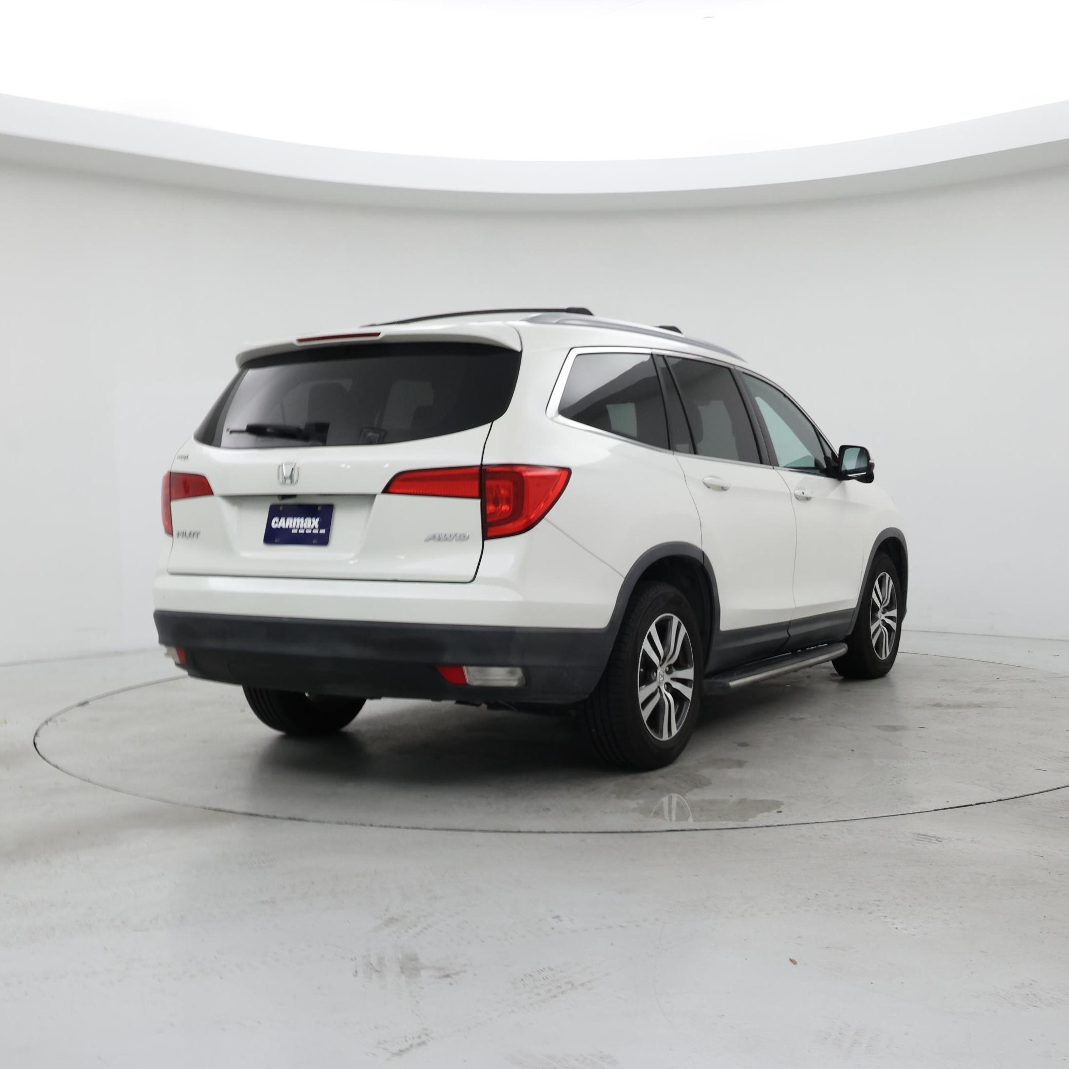 Thumbnail: 2016 Honda Pilot - 8